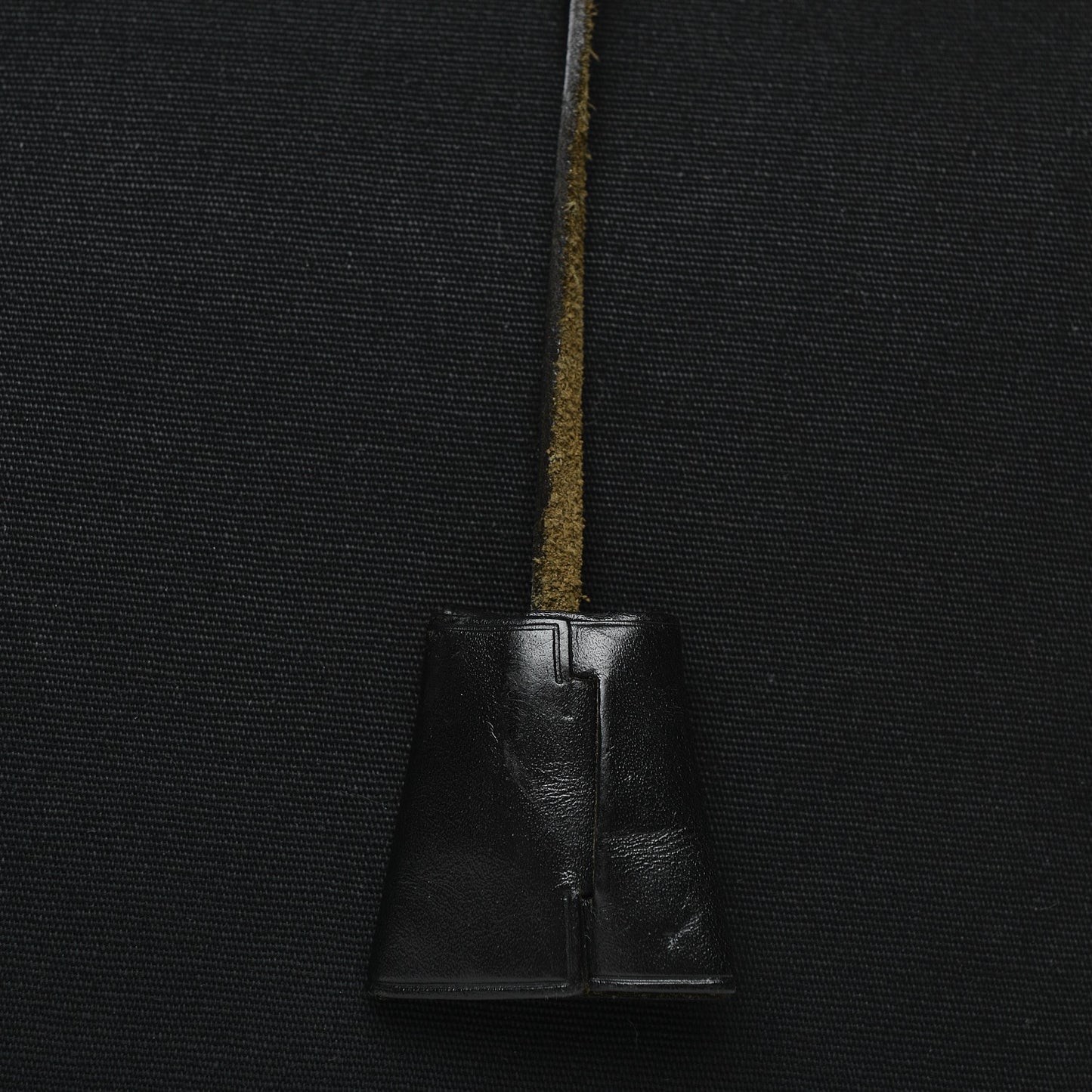 Toile Vache Calfskin Herbag 39 MM Black