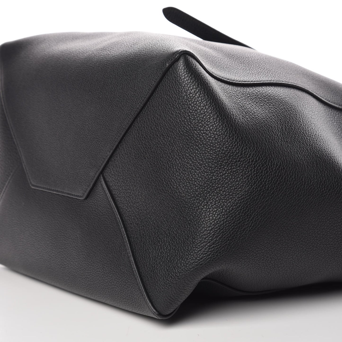 Soft Grained Calfskin Medium Belt Cabas Phantom Black