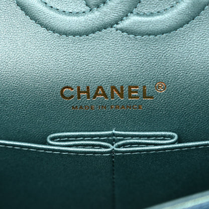 Chanel Iridescent Caviar Quilted Medium Double Flap Green 6 of 11