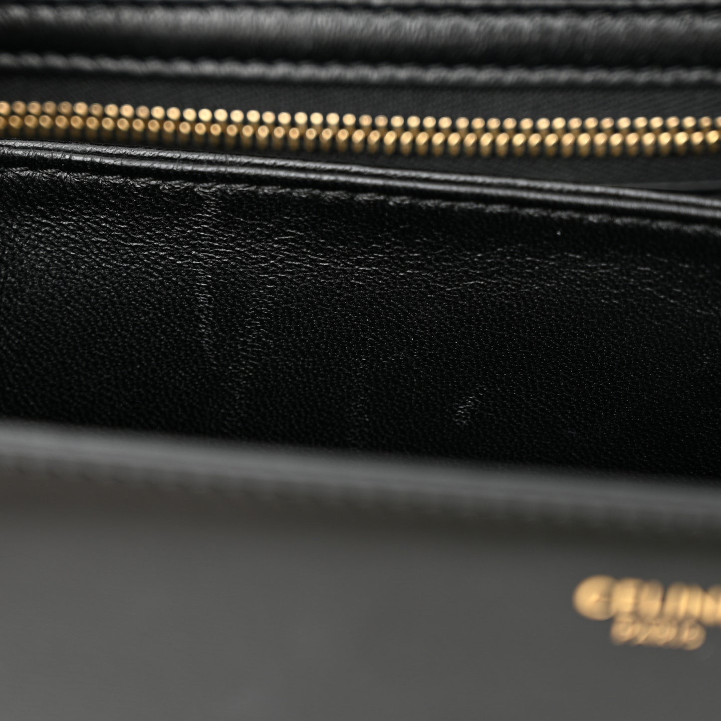 Shiny Calfskin Medium Triomphe Black