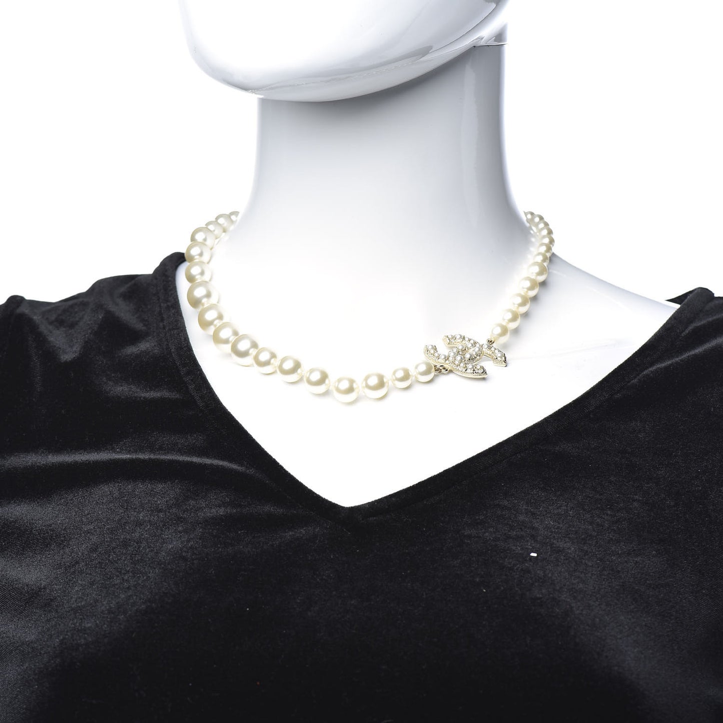 Graduated Pearl CC Short Necklace Gold