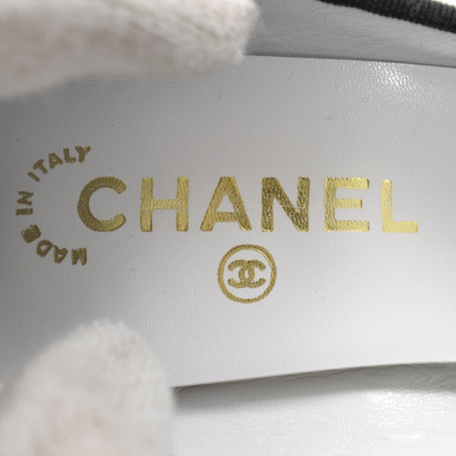 Chanel Toile and Leather Stretch Cap Toe Pumps 37.5 7 of 8