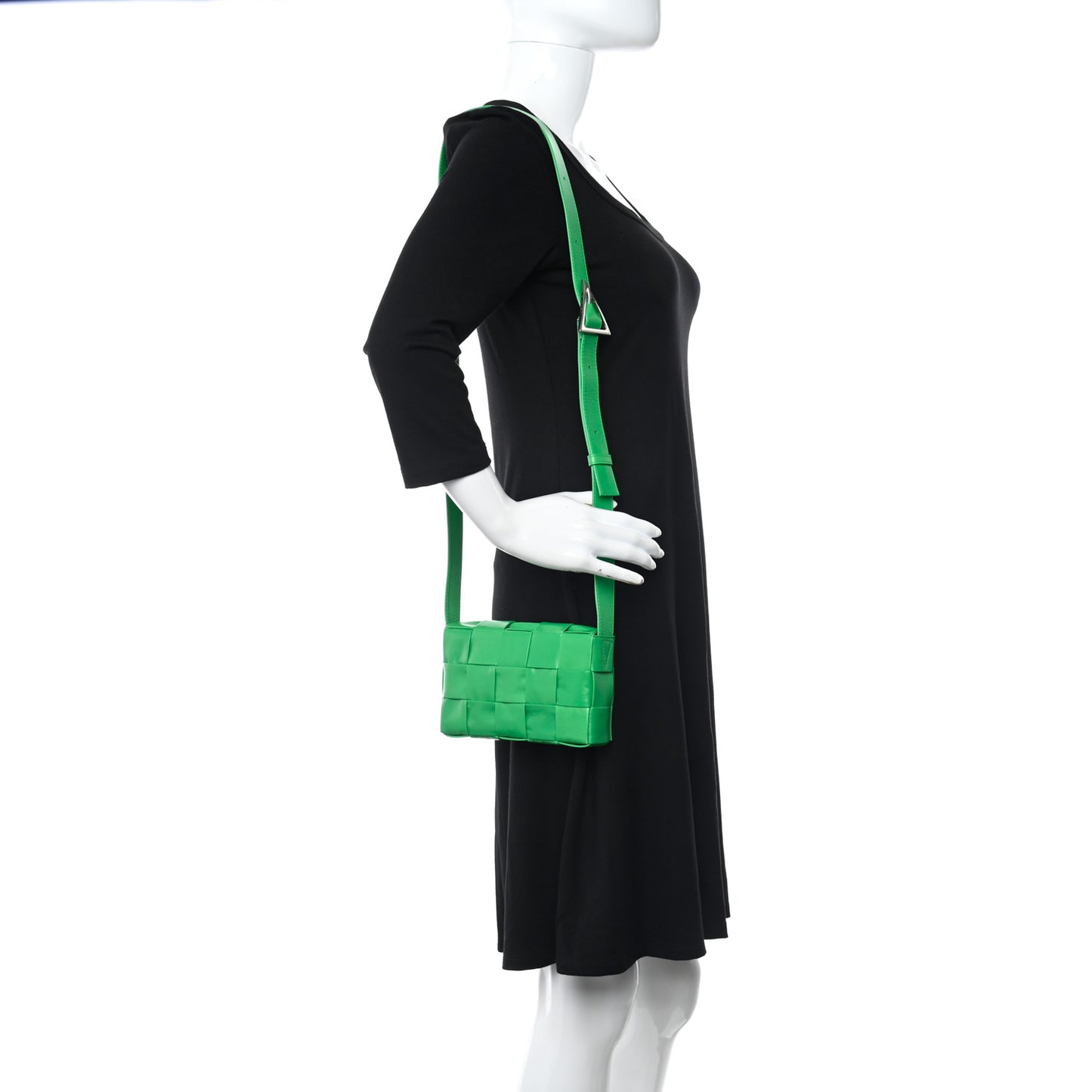 Paper Calfskin Maxi Intrecciato Small Cassette Crossbody Bag Grass