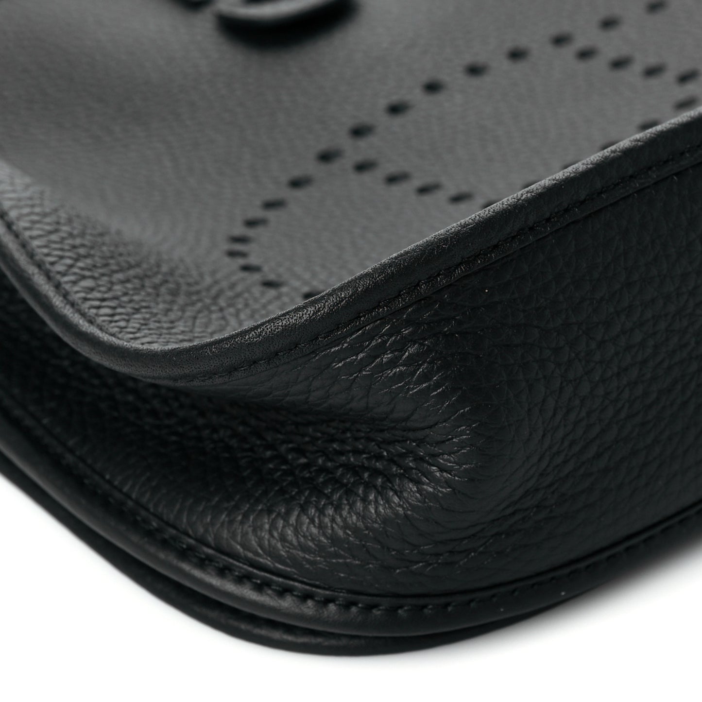 Taurillon Clemence Evelyne III PM Black