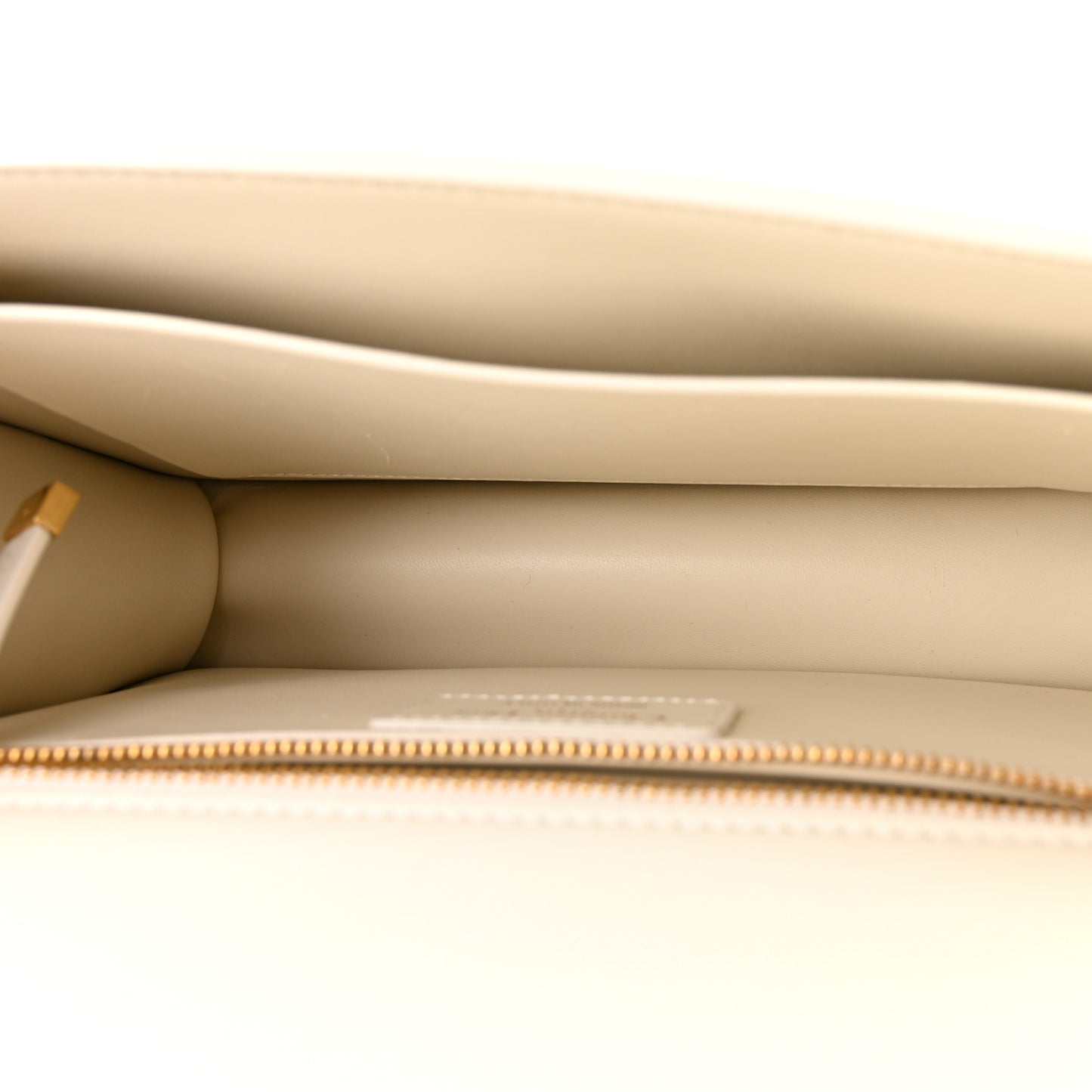 Box Calfskin 30 Montaigne Flap Bag Latte