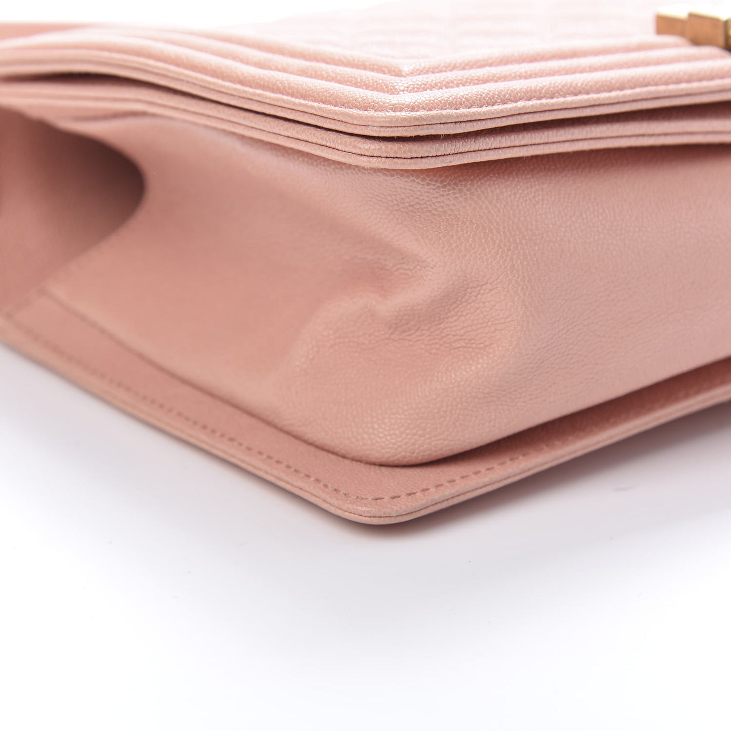Caviar Quilted Medium Boy Flap Pink