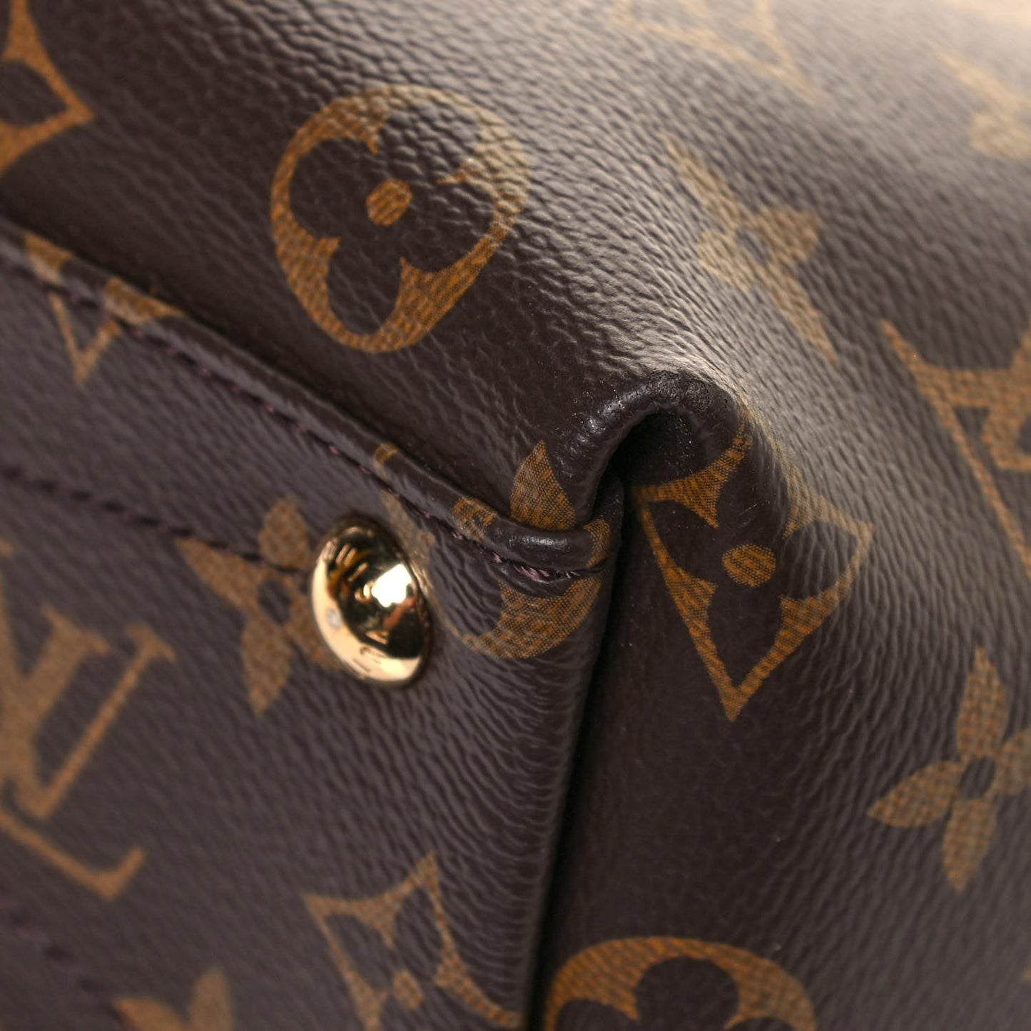 Monogram V Tote BB Black
