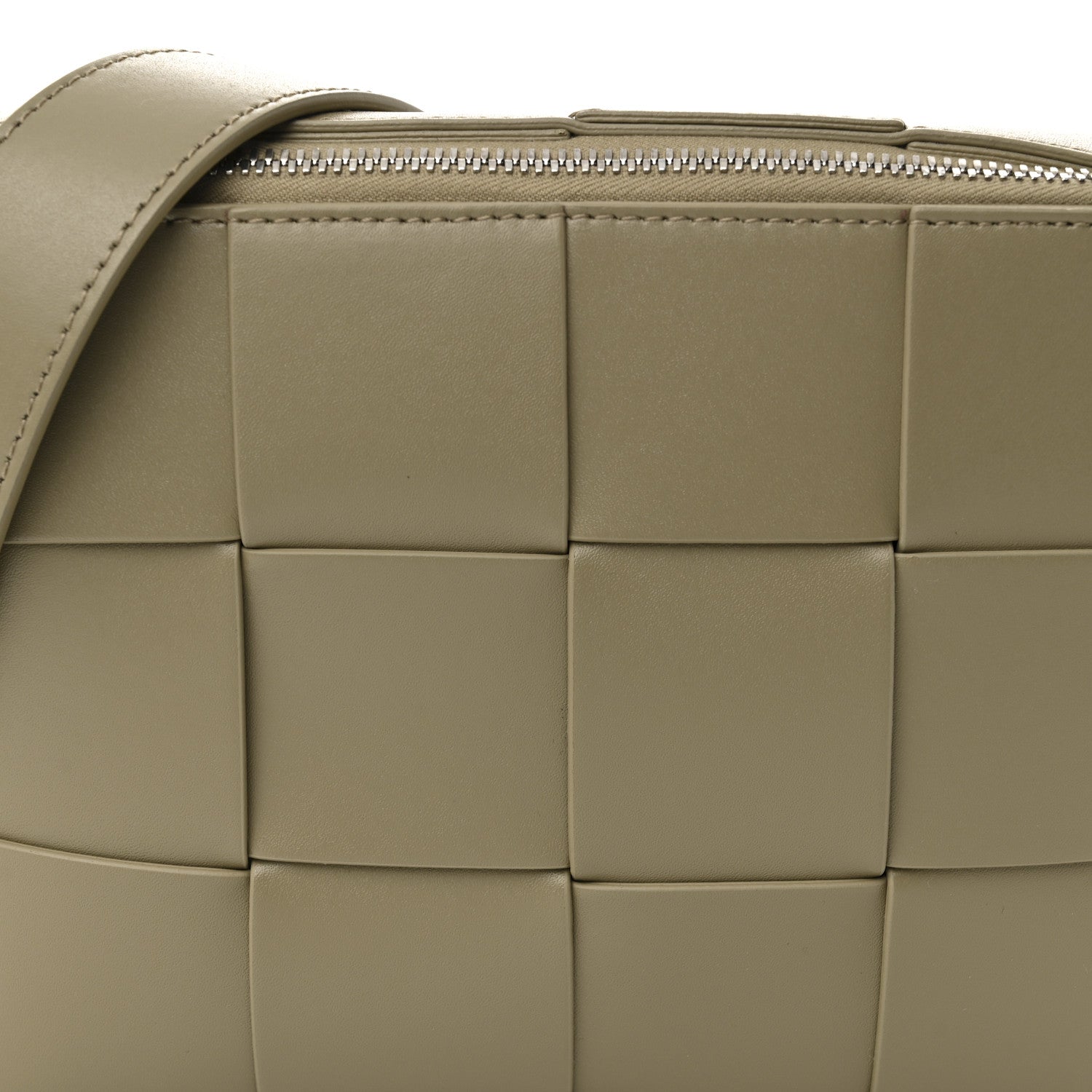 Bottega Veneta Lambskin Maxi Intrecciato Cassette Camera Bag Travertine 7 of 9