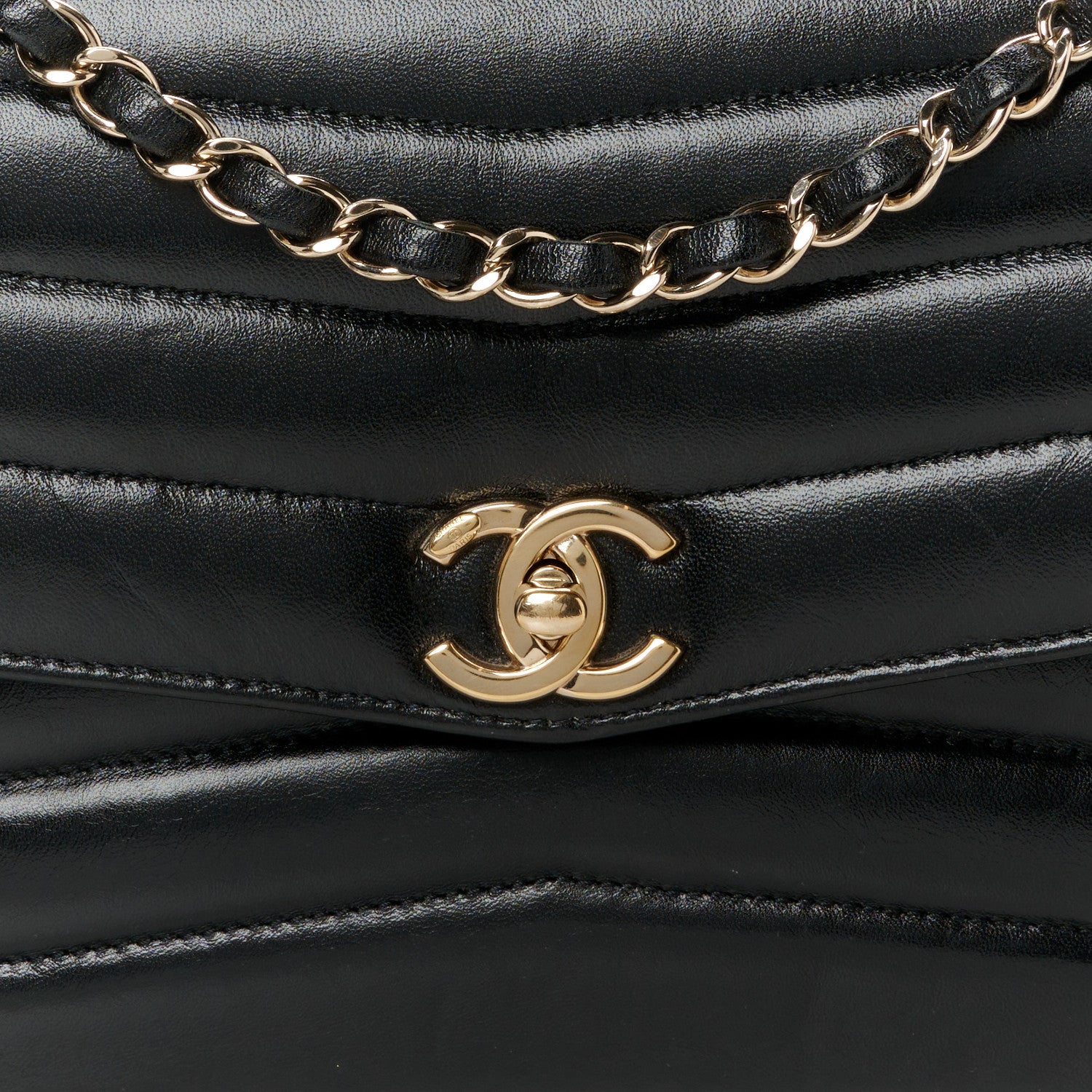Chanel Shiny Lambskin Chevron Quilted Miroir Black 9 of 11