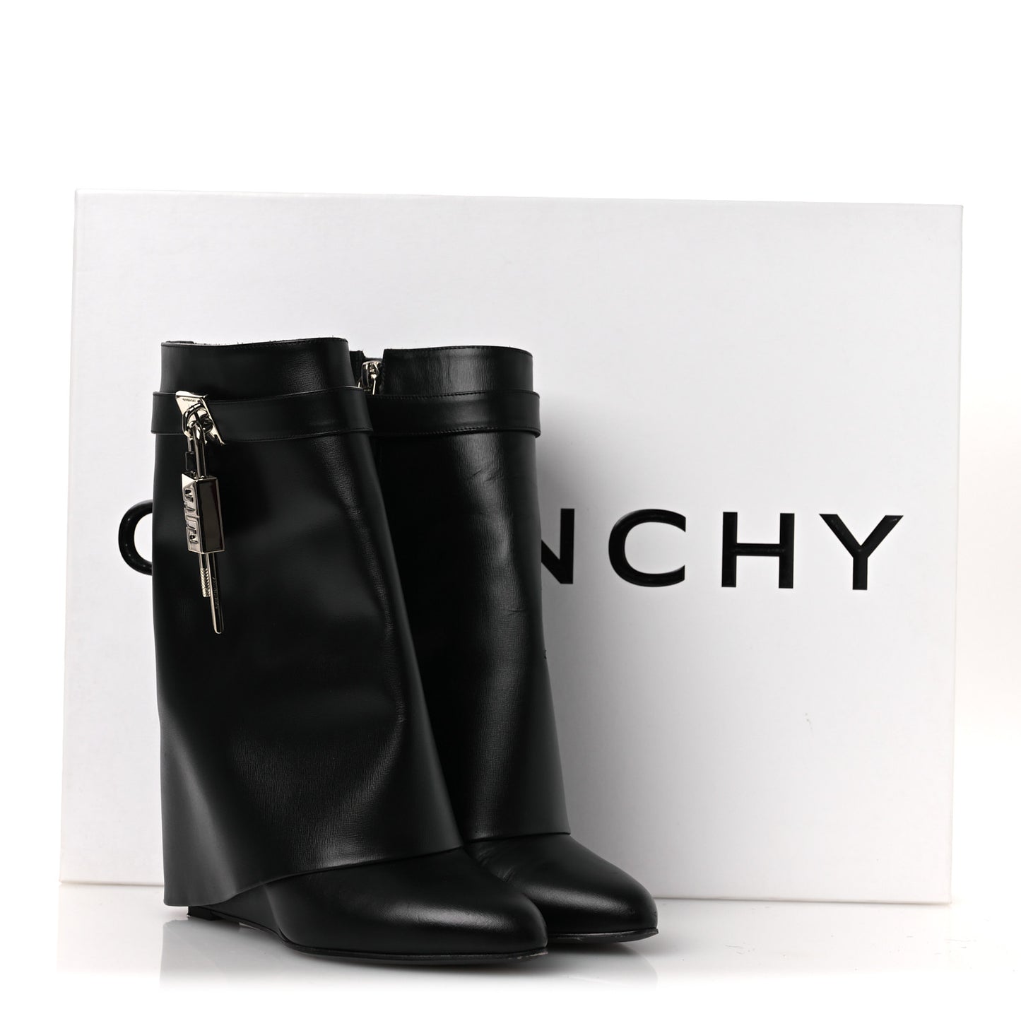 Calfskin Shark Lock Ankle Boots 41 Black