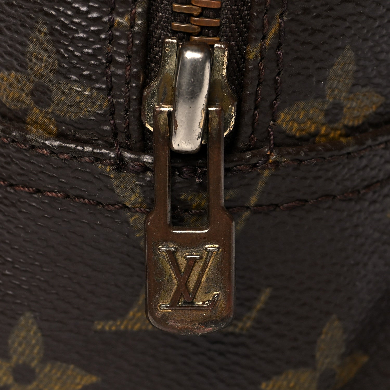 Louis Vuitton Monogram Trousse Toilette 28 10 of 10