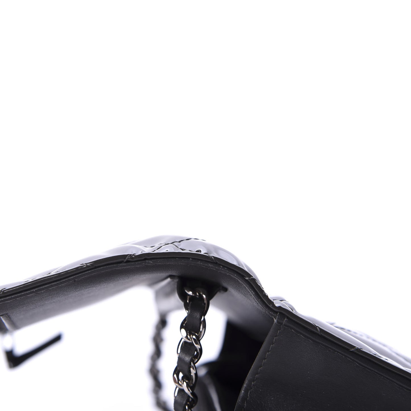 Patent Quilted Wallet On Chain WOC Black