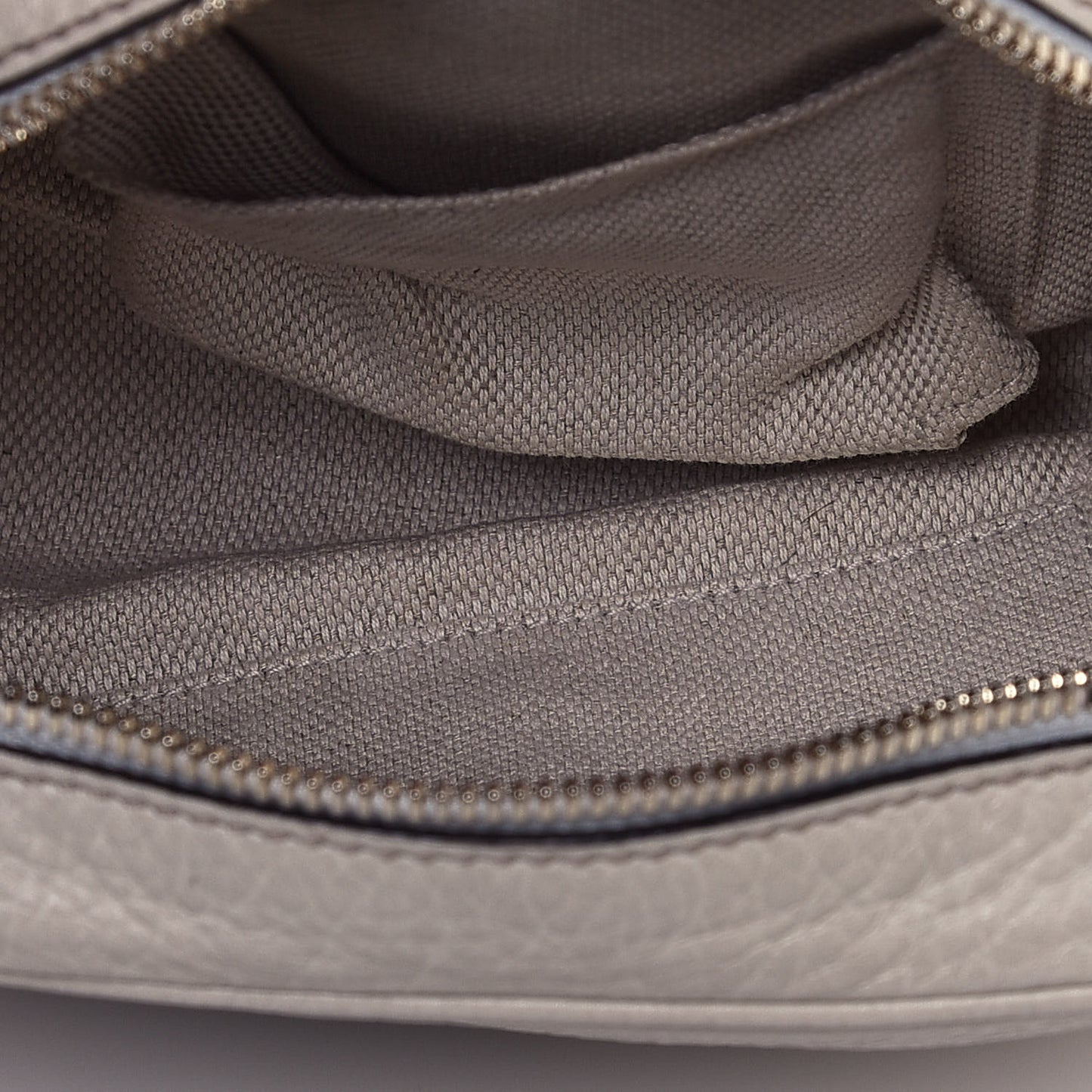 Pebbled Calfskin Small Soho Disco Bag Off White