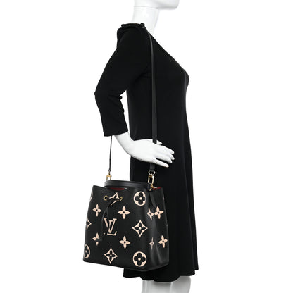 Louis Vuitton LOUIS VUITTON Empreinte Monogram Giant Neonoe MM Black Beige 2 of 12