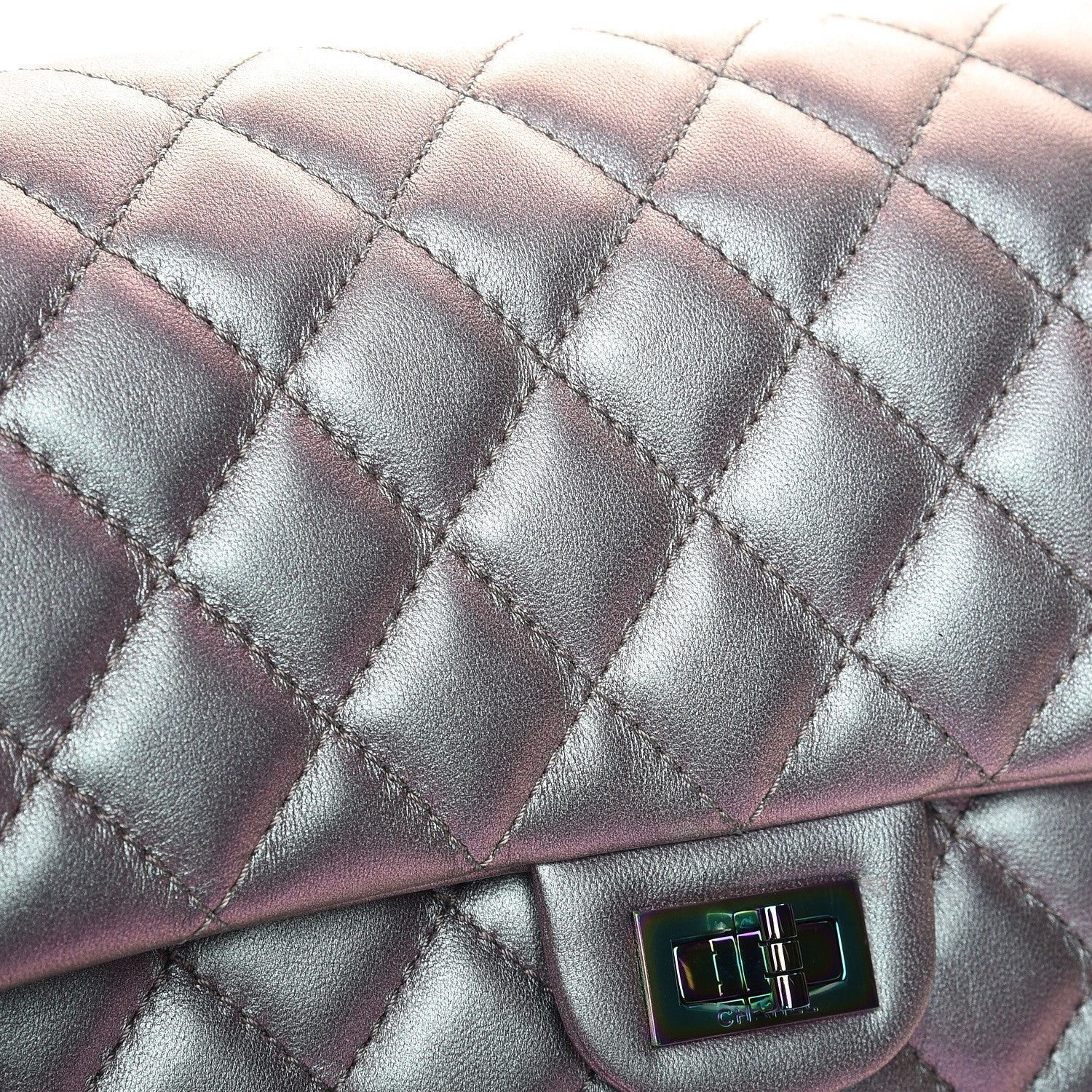 Chanel Iridescent Lambskin Quilted 2.55 Reissue 226 Flap Light Purple 8 of 10