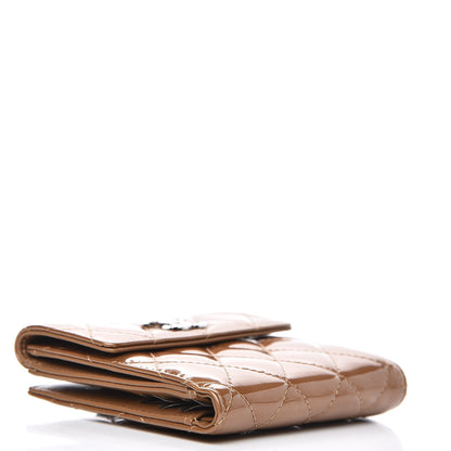 Chanel Metallic Patent Quilted Brilliant Compact Wallet Gold 4 of 9