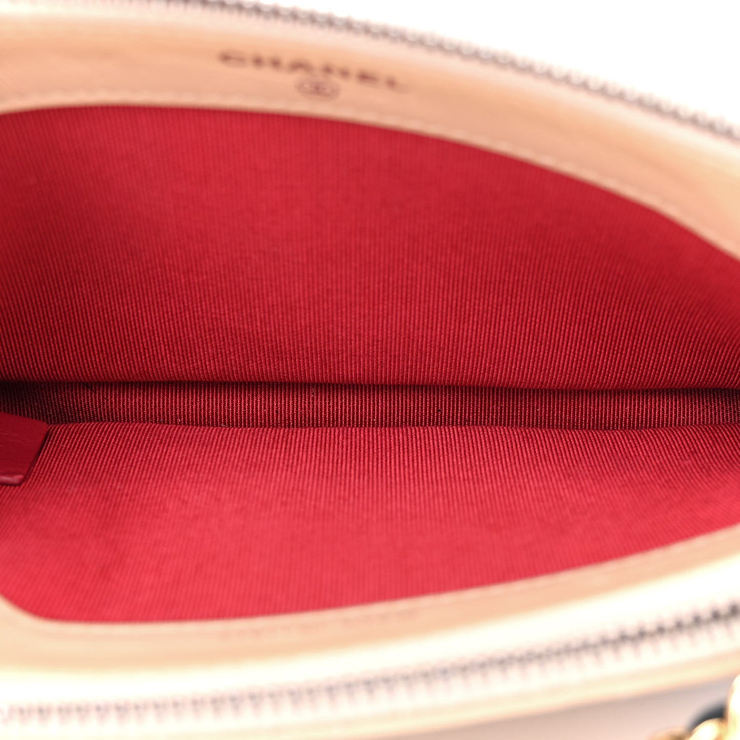 Aged Calfskin Quilted Small Gabrielle Clutch With Chain Beige Black