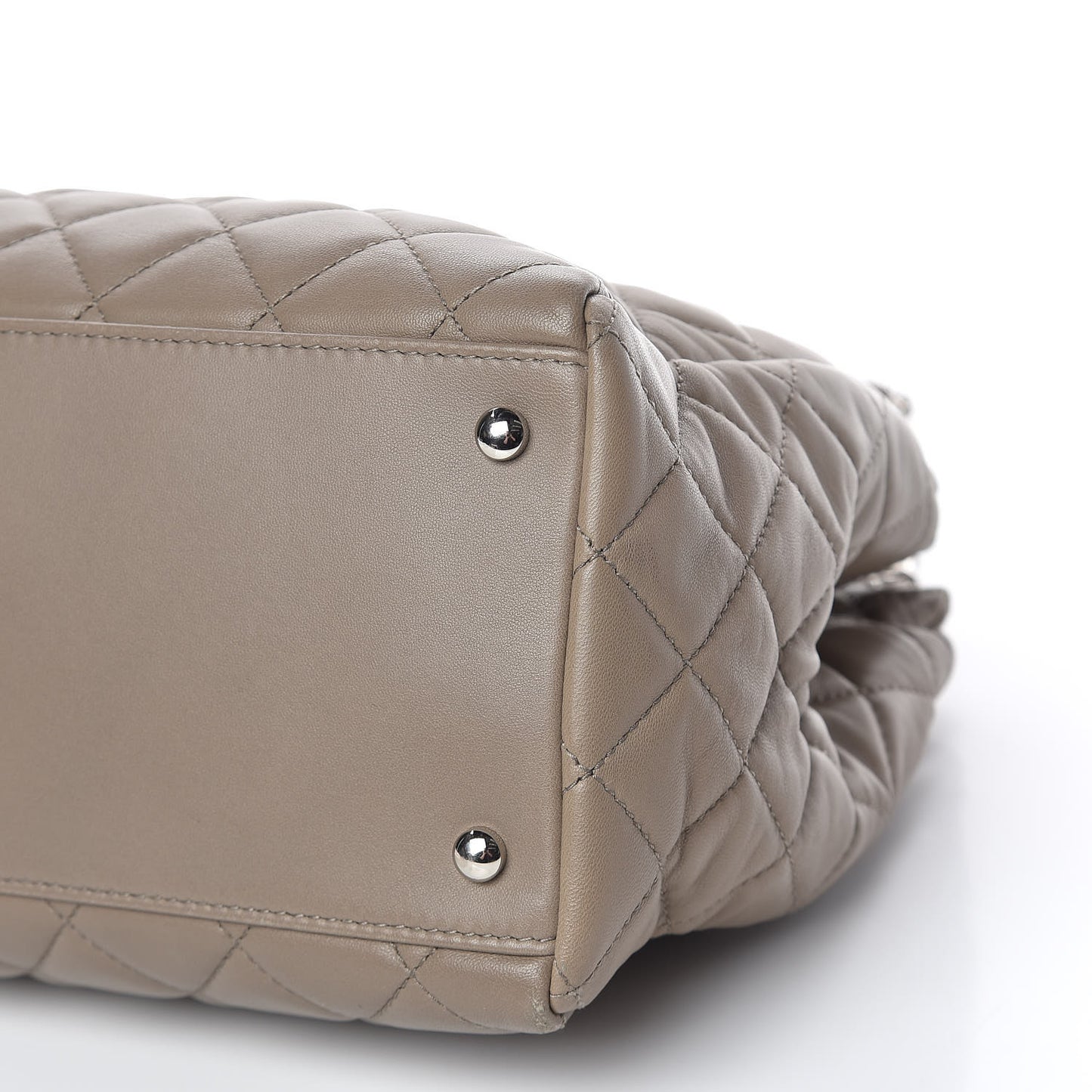 Lambskin Quilted Large 7 Tote Taupe