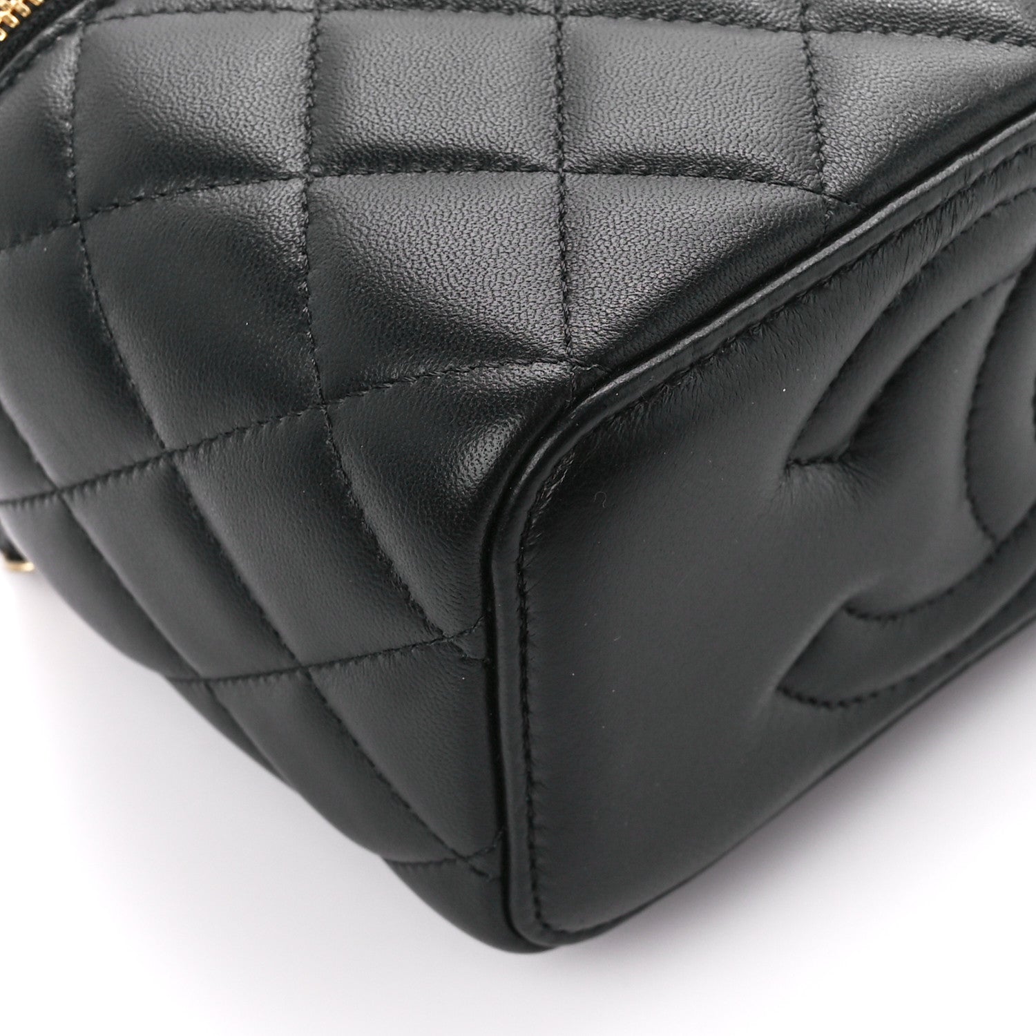 Chanel Lambskin Enamel Pearl Quilted Small Charm Me Vanity Case With Chain Black 8 of 12