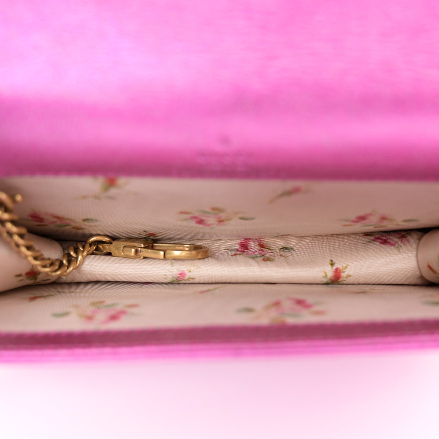 Metallic Calfskin Matelasse Crystal GG Marmont Mini Bag Fuchsia