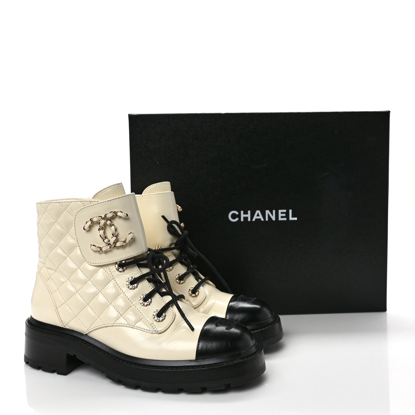 Shiny Goatskin Calfskin Quilted Lace Up Combat Boots 38.5 White Black