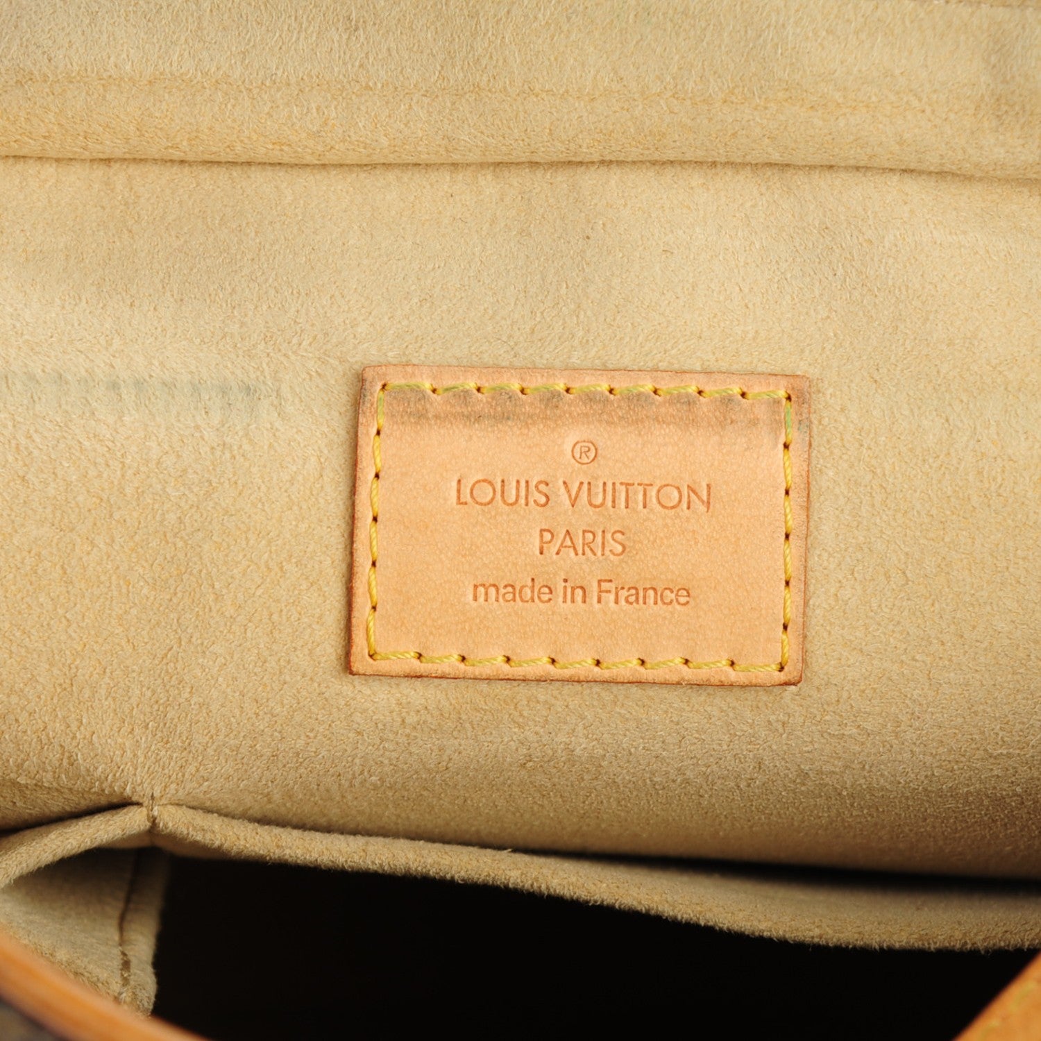 Louis Vuitton Monogram Hudson GM 6 of 10