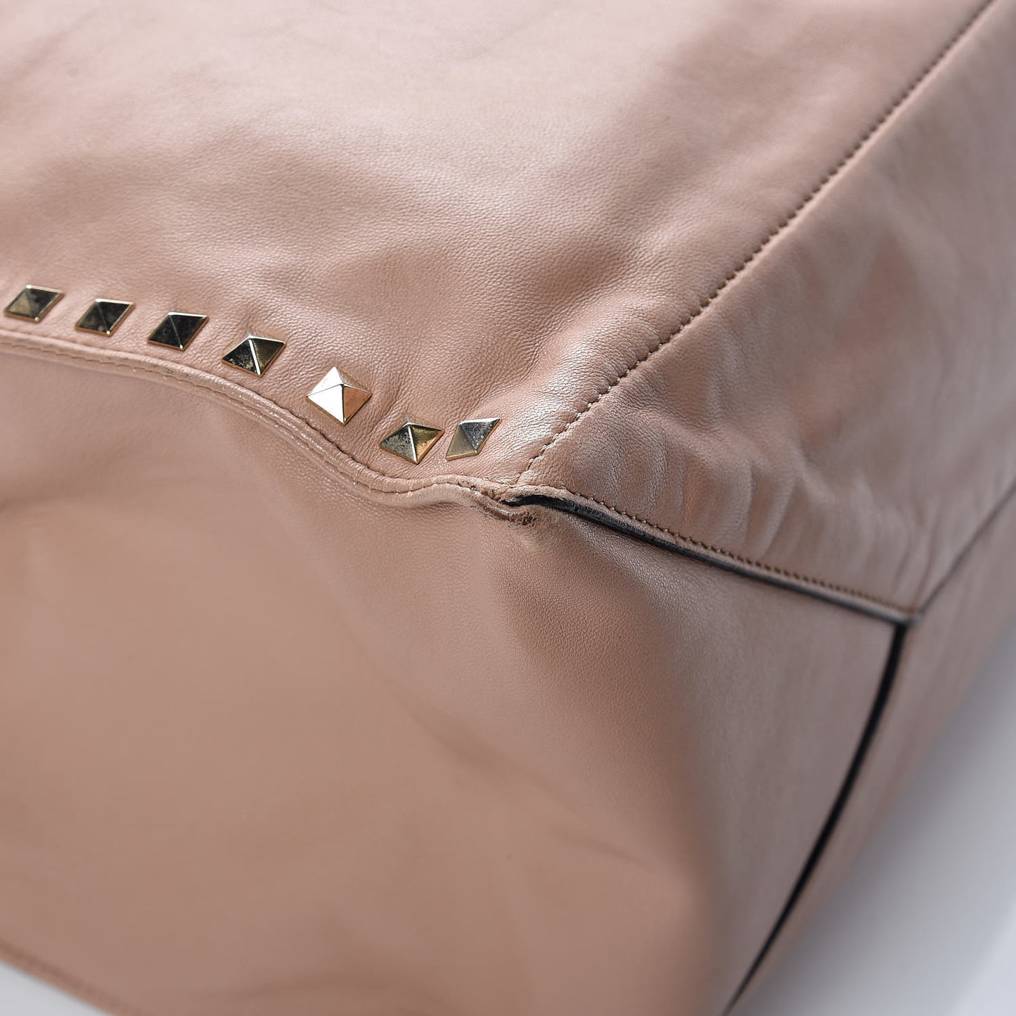 Nappa Medium Rockstud Soft Tote Soft Noisette