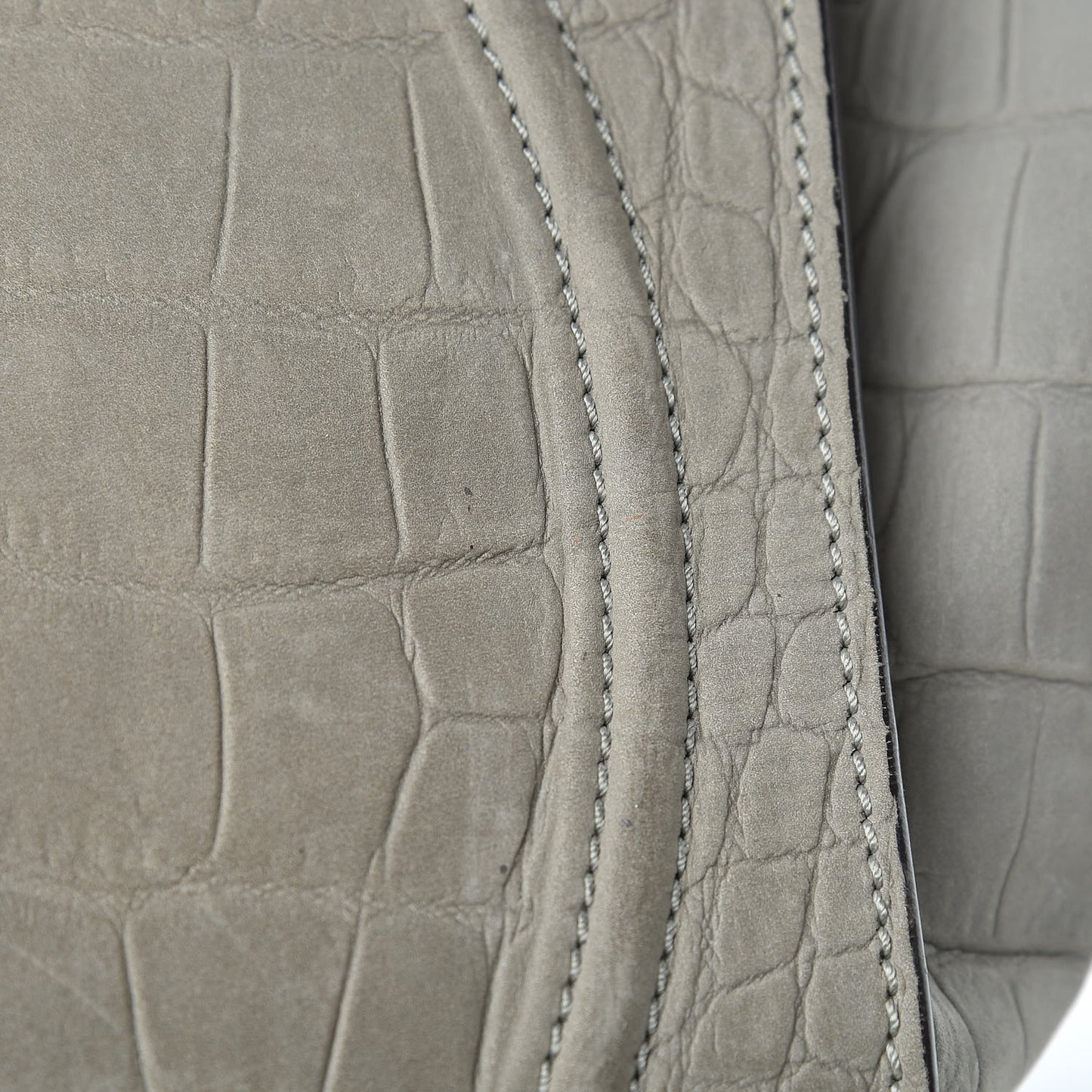 Crocodile Embossed Nubuck Medium Phantom Luggage Grey
