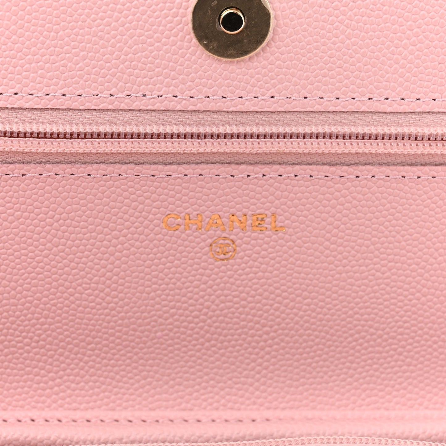 Caviar Quilted Wallet on Chain WOC Light Pink