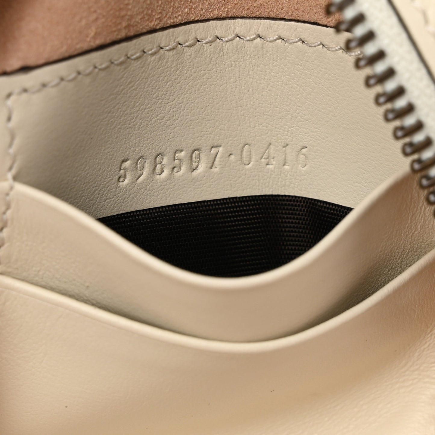 Calfskin Matelasse Mini GG Marmont Crossbody Bag White