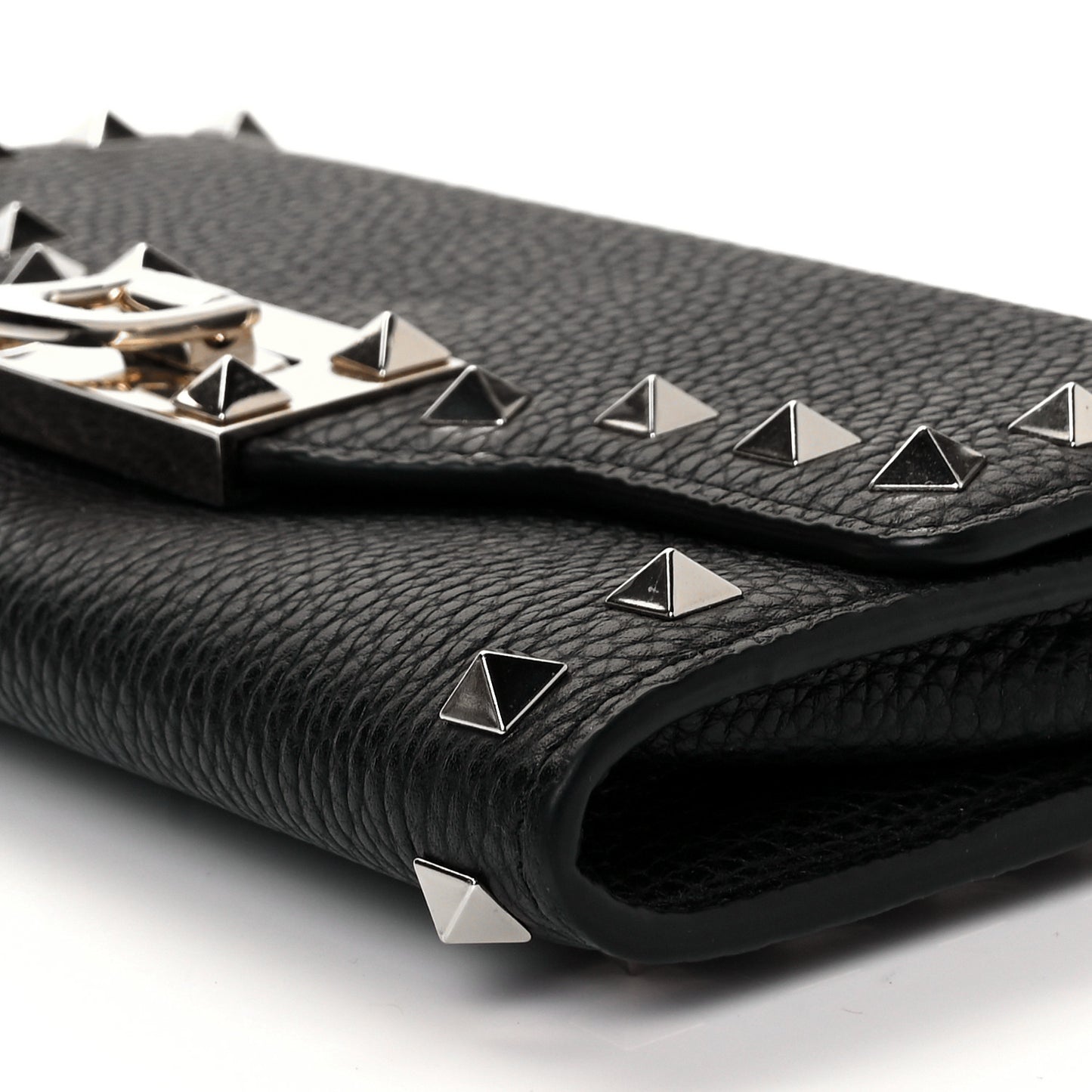 Pebbled Calfskin Rockstud Flip Lock Wallet On Chain Black