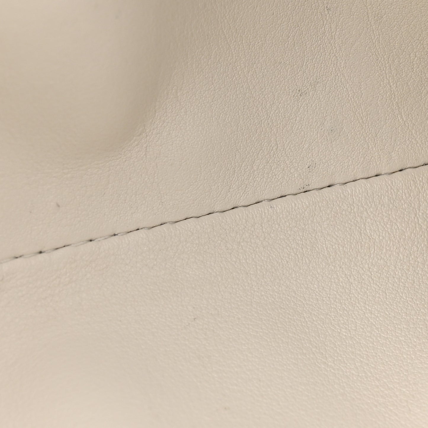 Butter Calfskin The Mini Pouch Plaster