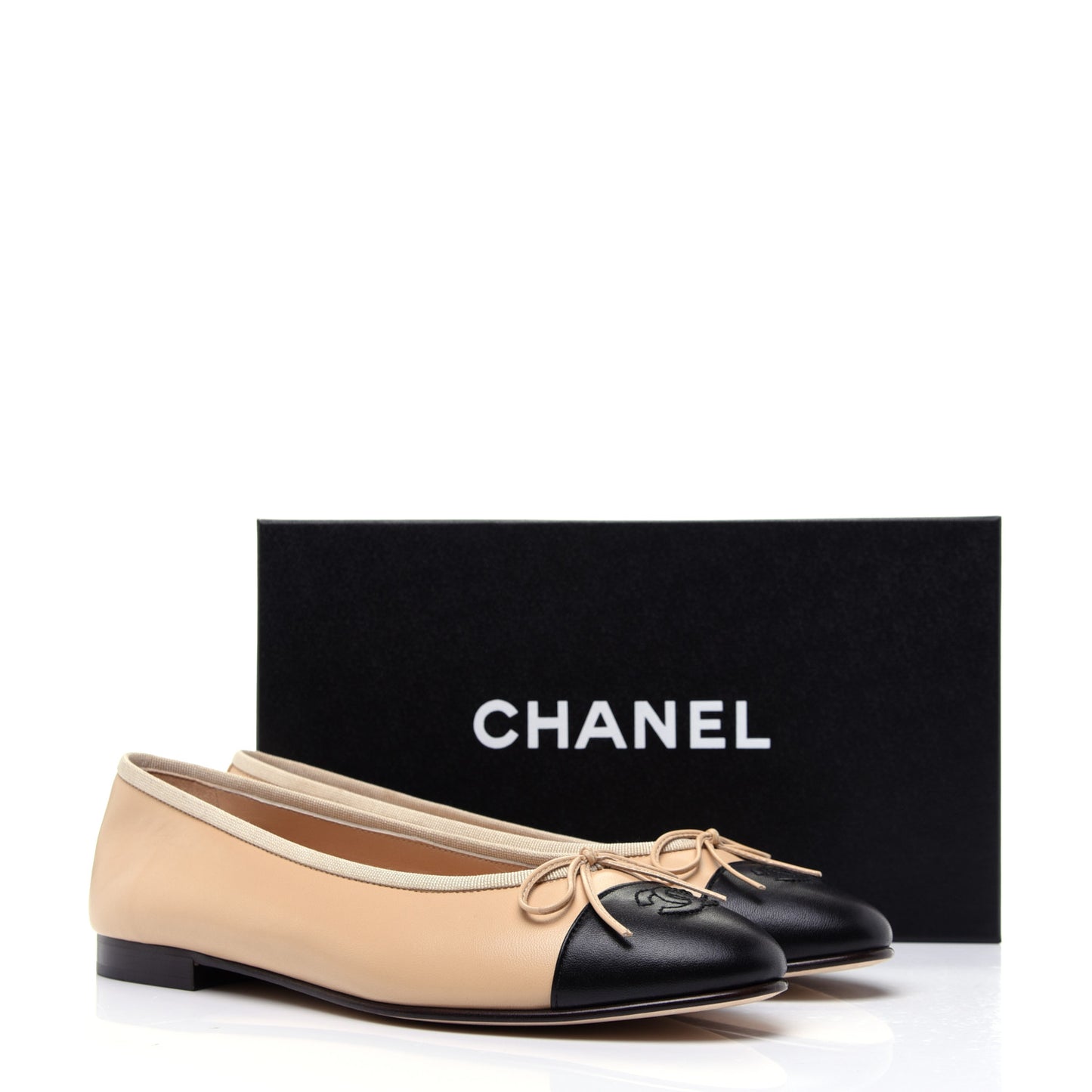 Lambskin Cap Toe CC Ballerina Flats 40 Beige Black