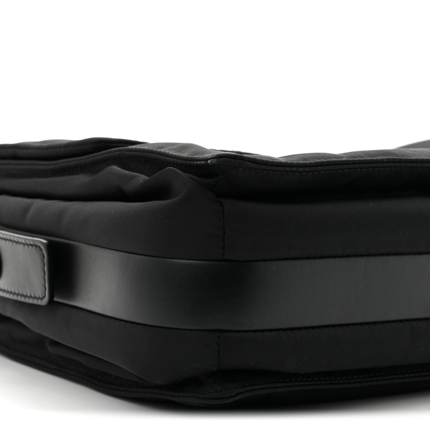 Re-Nylon Padded Medium Traveller Black