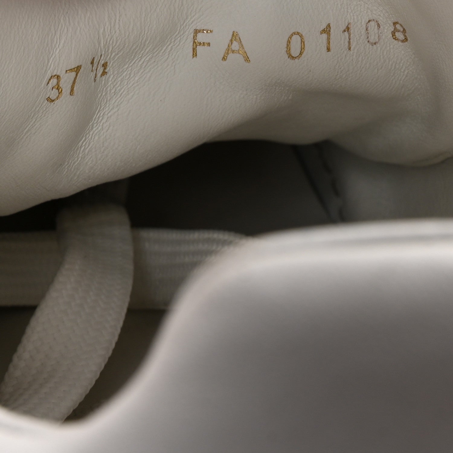 Louis Vuitton Monogram Time Out Sneakers 37.5 White Rose 9 of 9