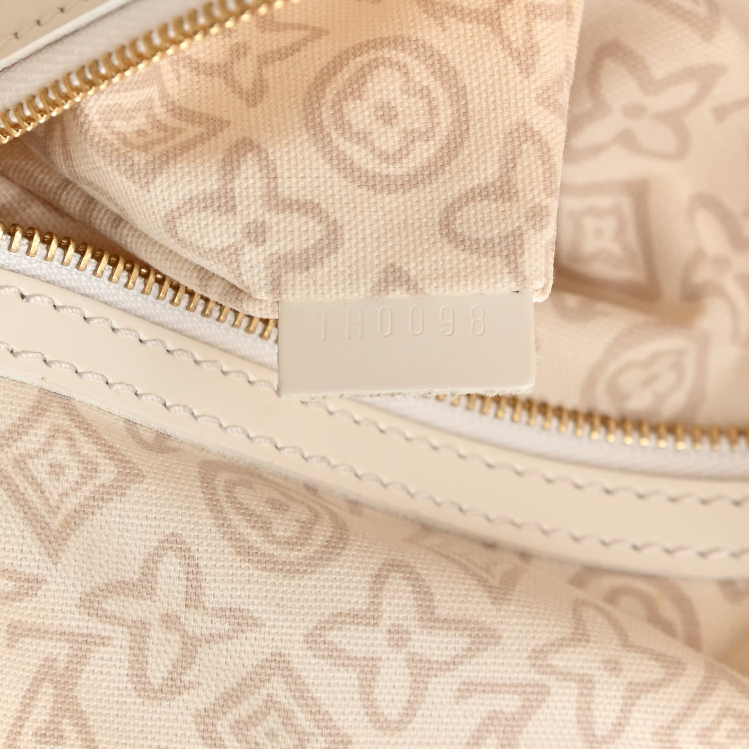 Louis Vuitton Tahitienne Cabas GM Sandy 6 of 15