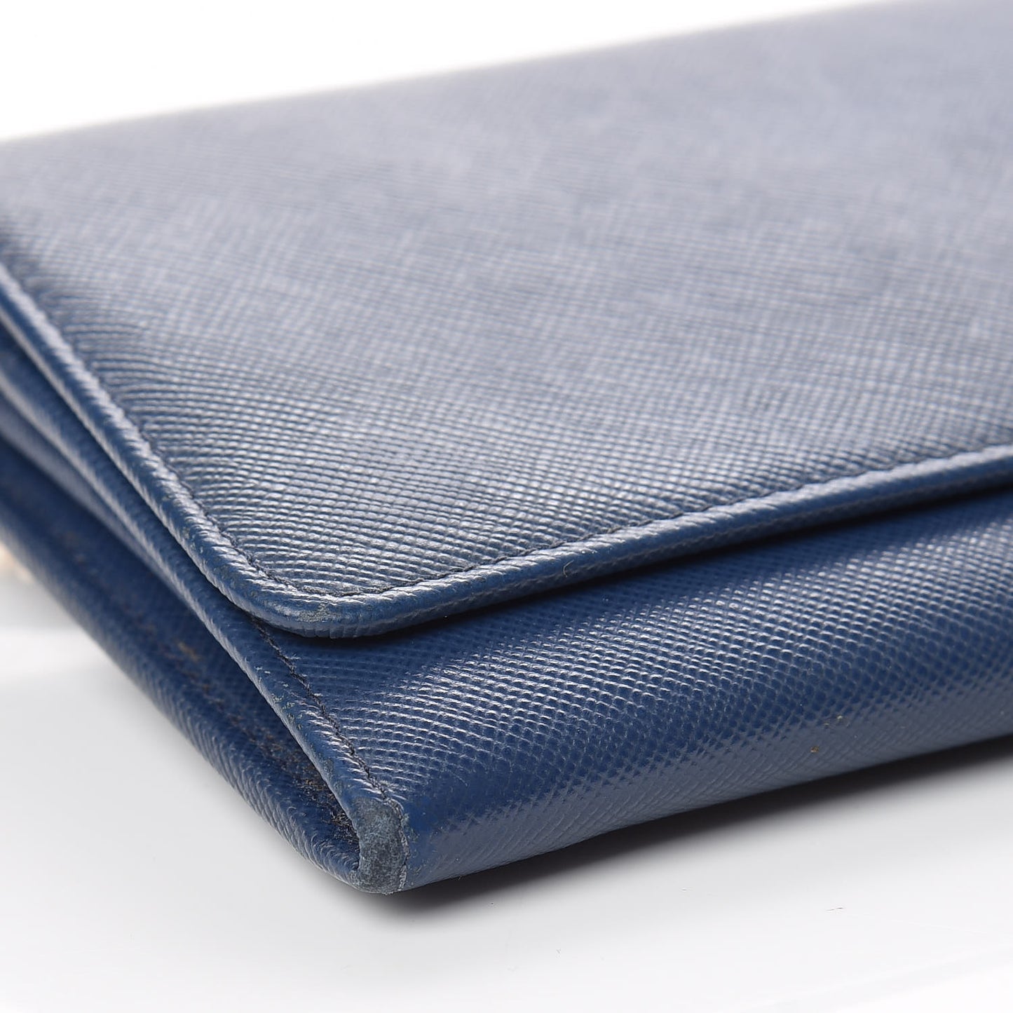 Saffiano Metal Oro Chain Wallet Bleuette