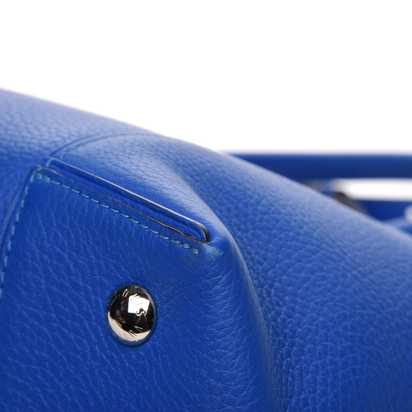 Cuir Taurillon Soft Lockit PM Outremer