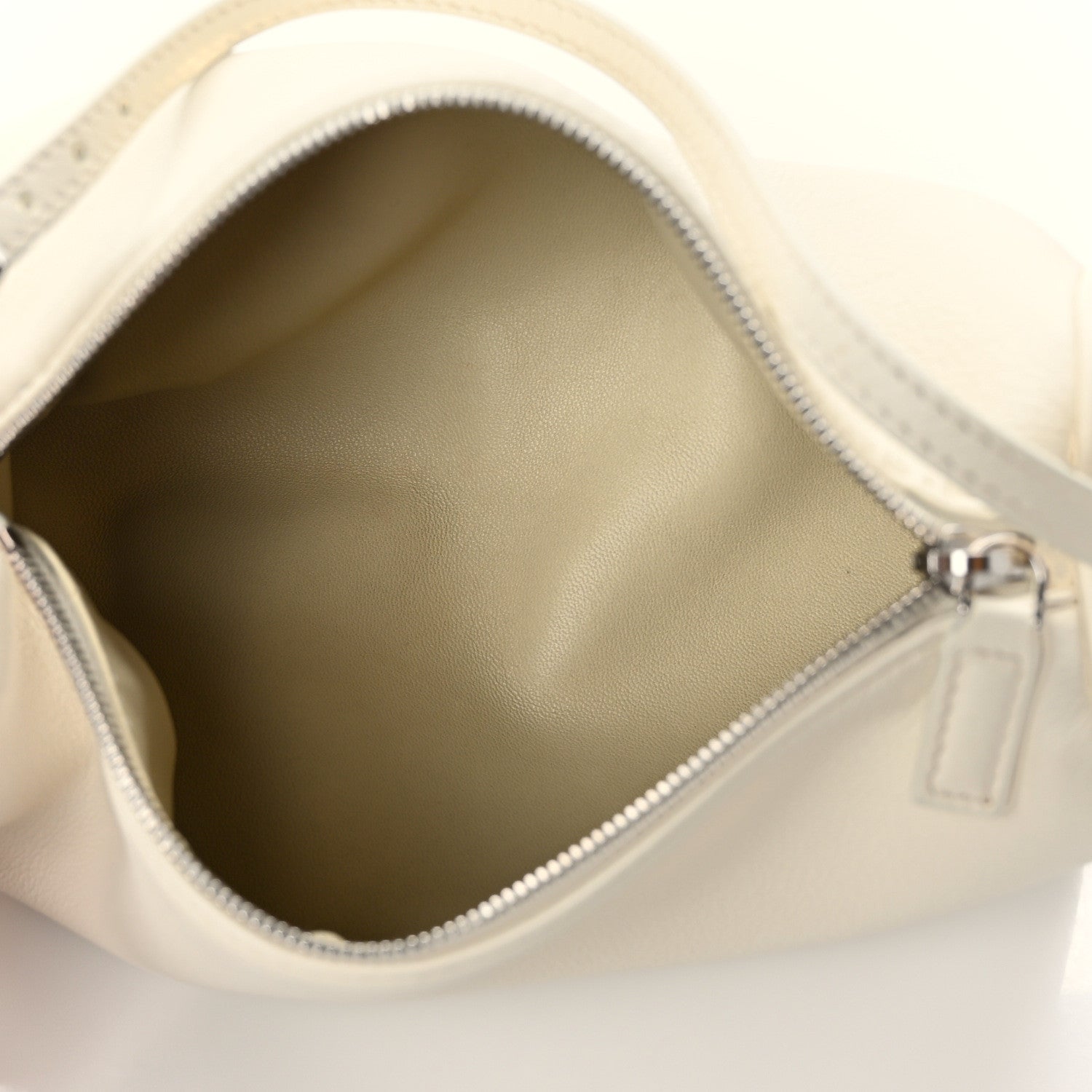 The Row Grained Calfskin 90's Bag Ivory 5 of 12