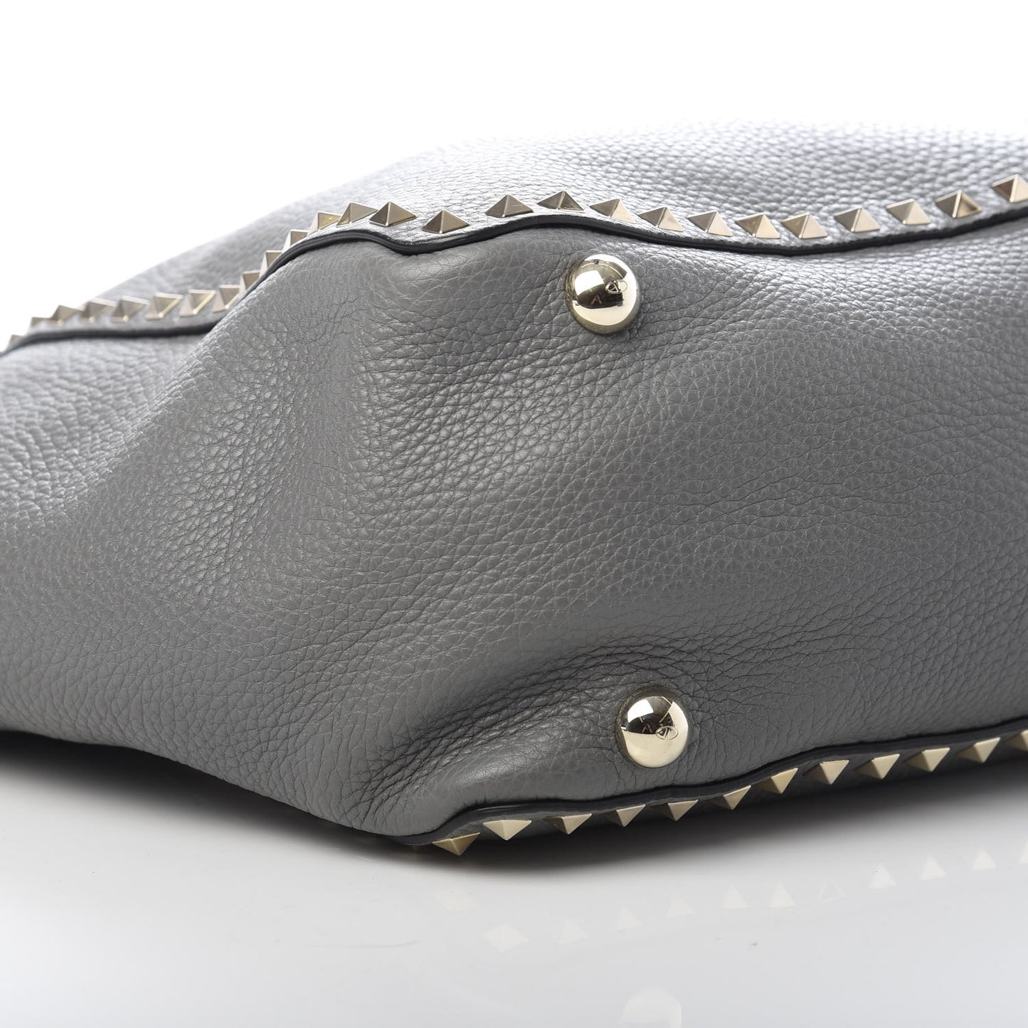 Pebbled Calfskin Medium Rockstud Tote Grey