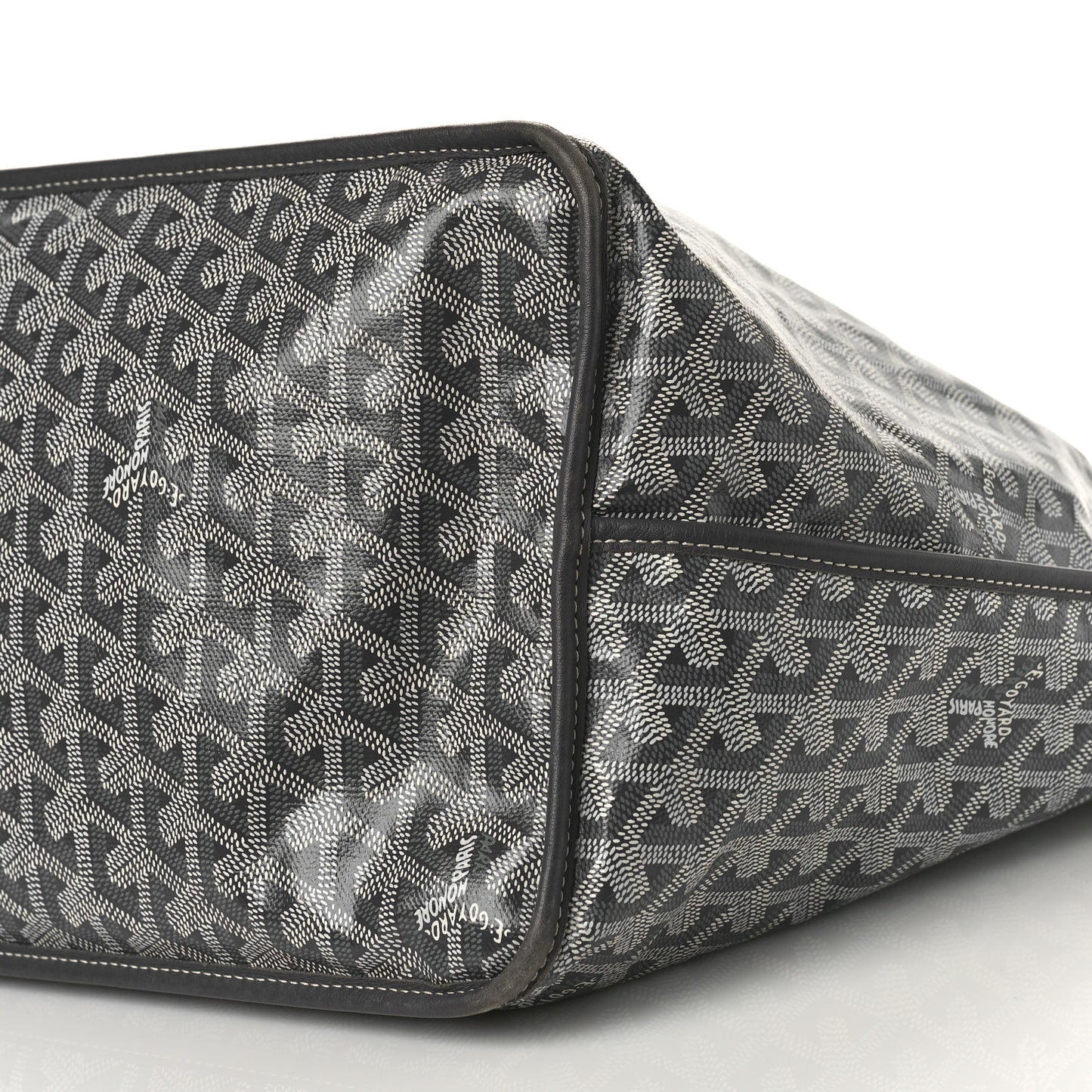 Goyardine Reversible Anjou GM Grey