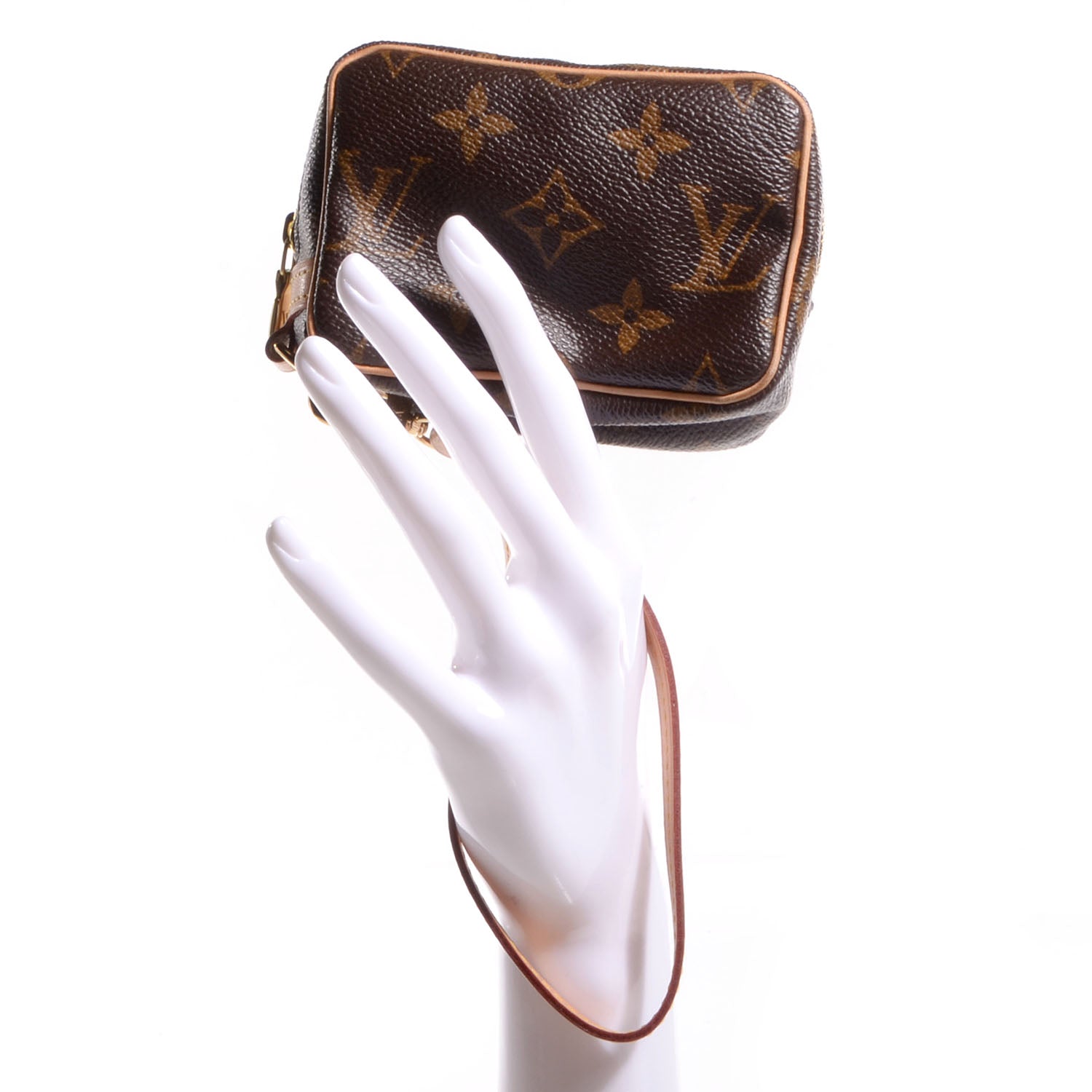 Louis Vuitton Monogram Wapity 2 of 8