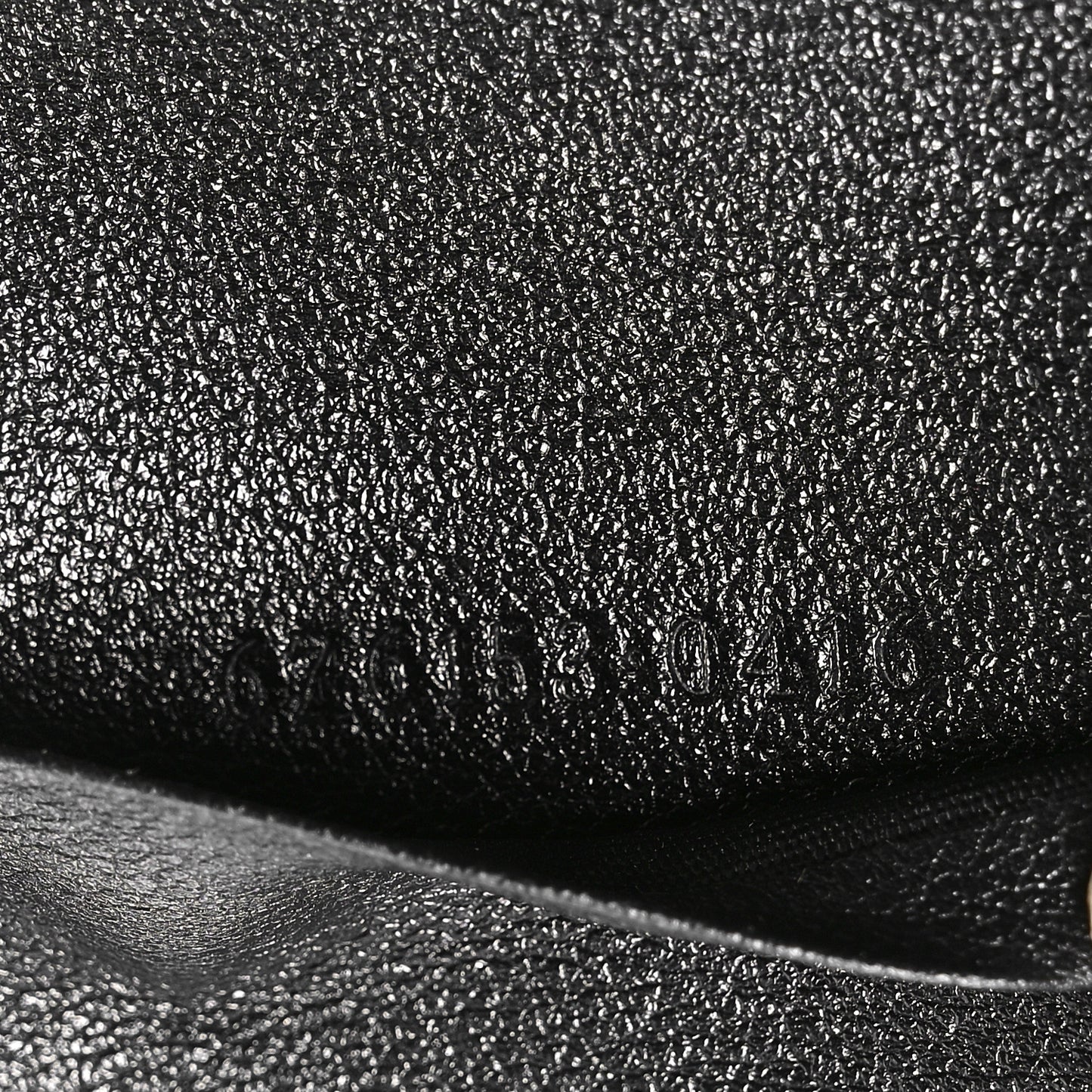 Wonka Grain Calfskin GG Monogram Embossed 6 Key Holder Black