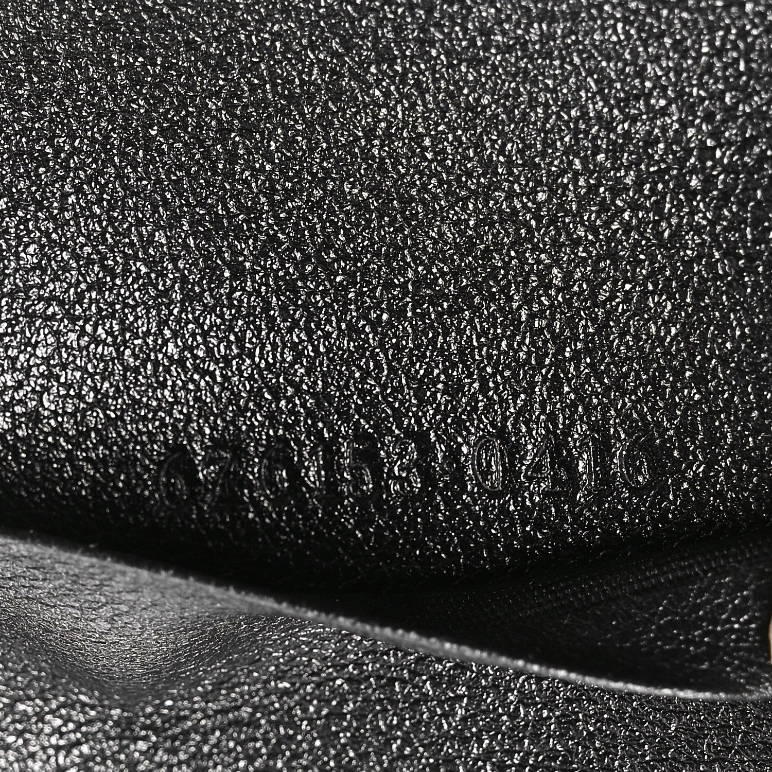 Gucci Wonka Grain Calfskin GG Monogram Embossed 6 Key Holder Black 7 of 7