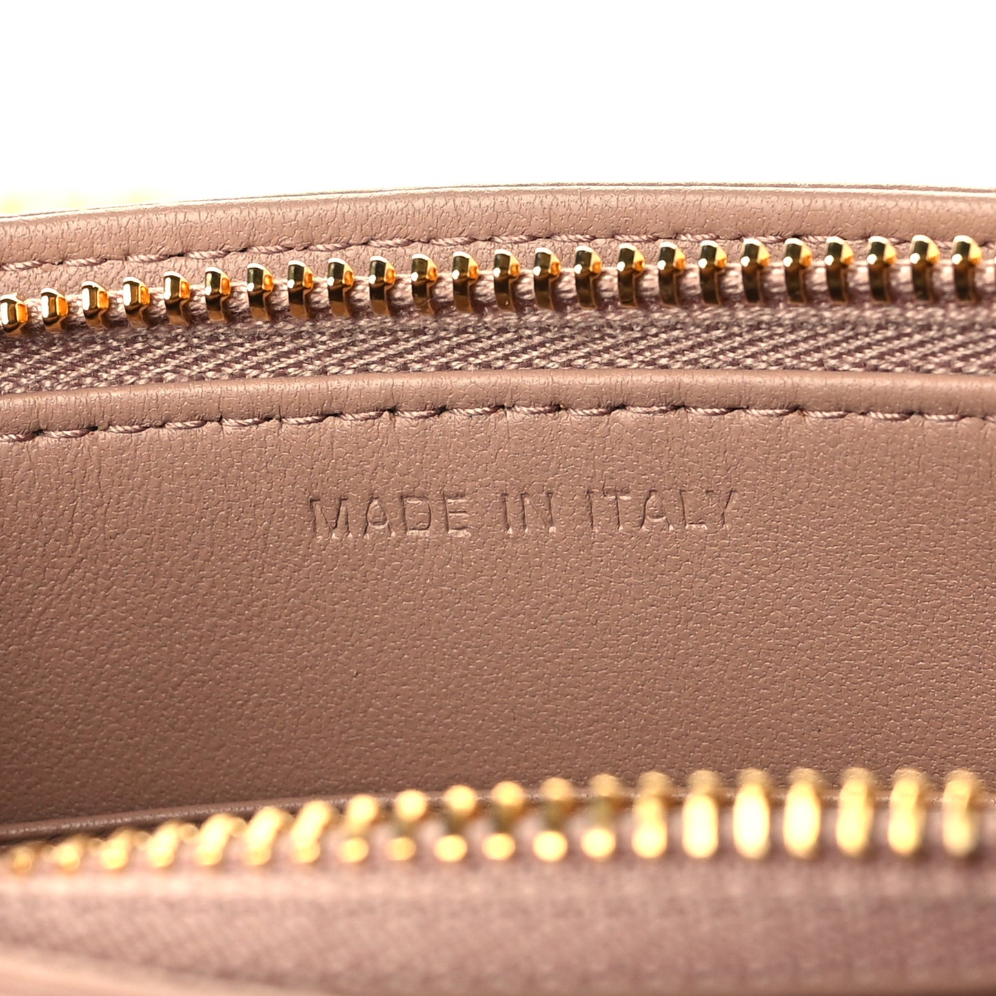 Calfskin Cannage Caro Zipped Pouch With Chain Fard