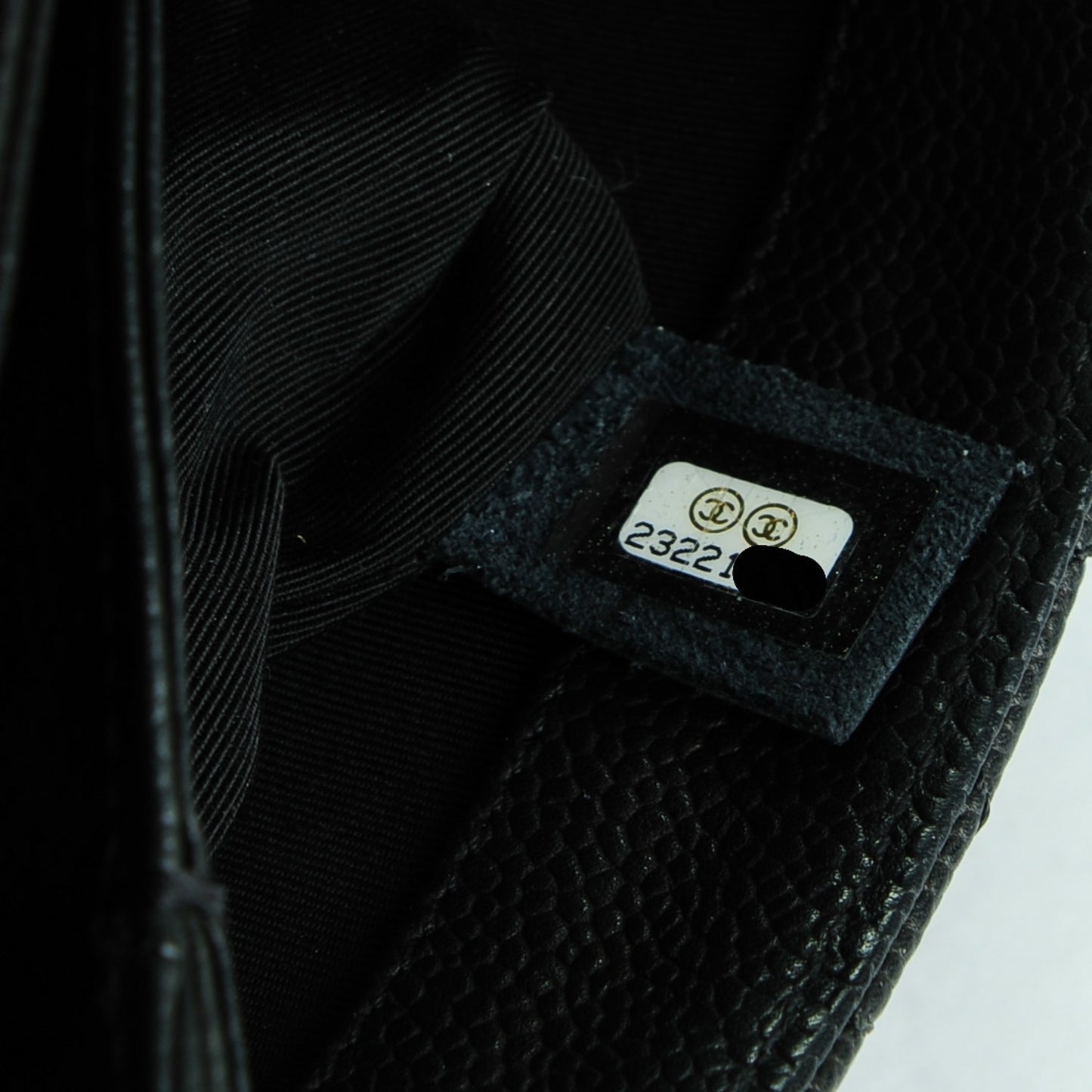 Caviar Quilted Small Rock In Rome Flap Black