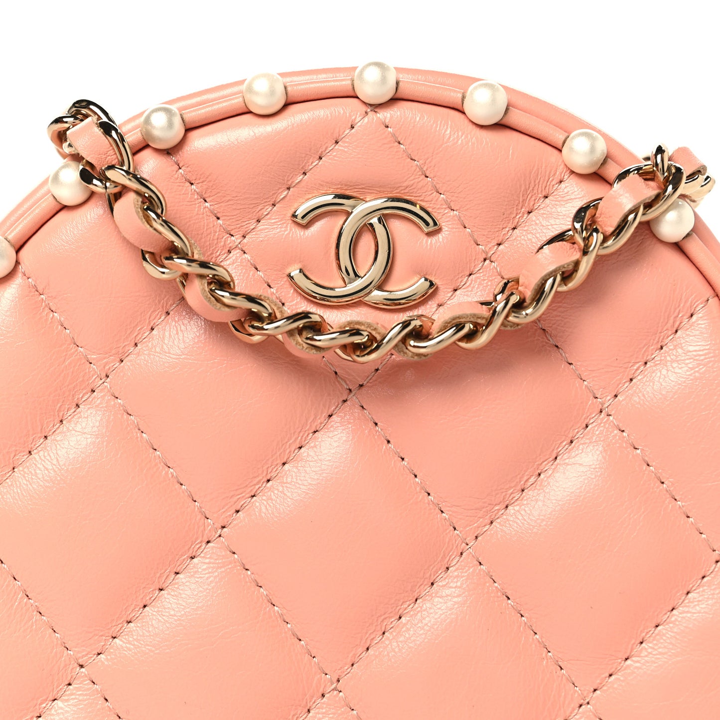 Calfskin Quilted Pearl Round Clutch With Chain Pink