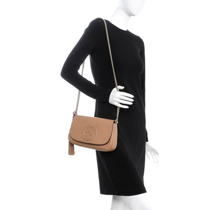 Gucci Pebbled Calfskin Medium Soho Flap Crossbody Camelia 2 of 11
