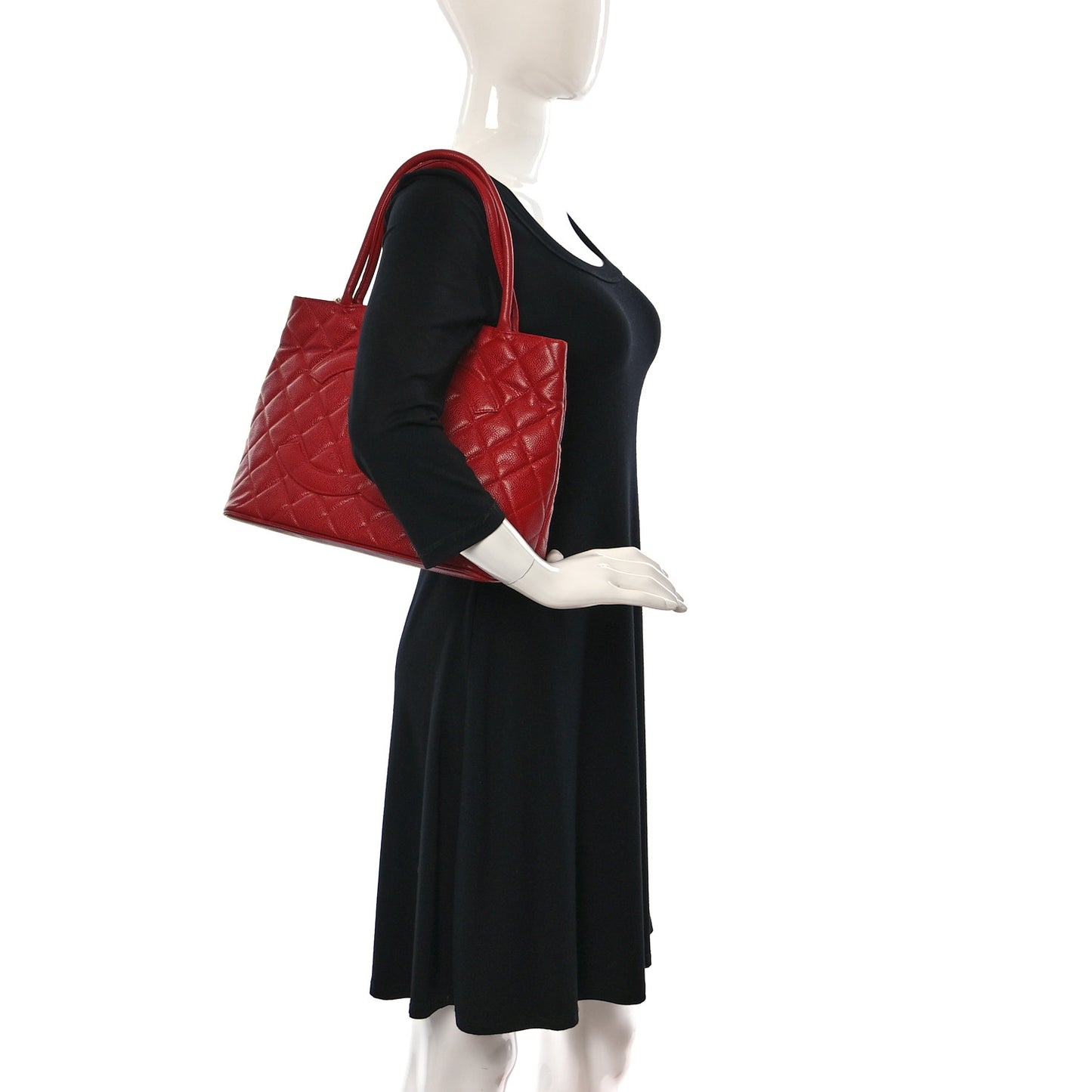 Caviar Quilted Medallion Tote Red