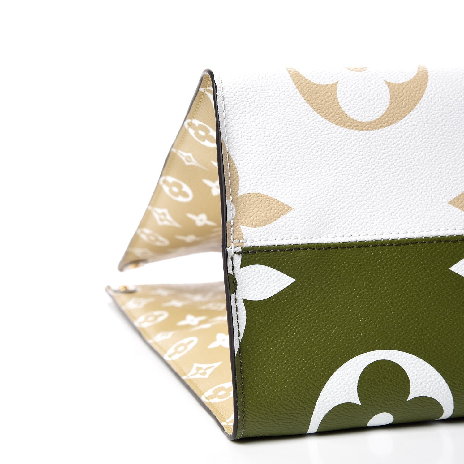 Louis Vuitton Monogram Giant Onthego GM Kaki Beige 8 of 12